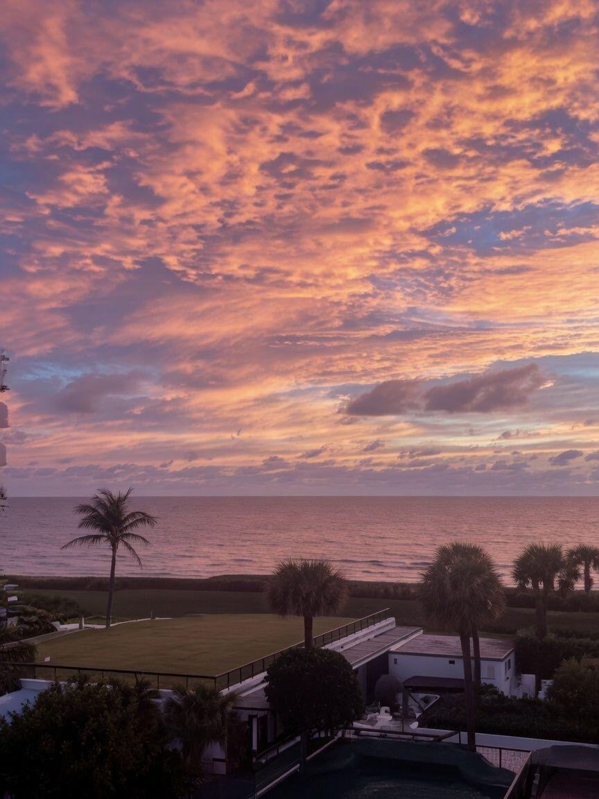 HALCYON OF PALM BEACH - Residential