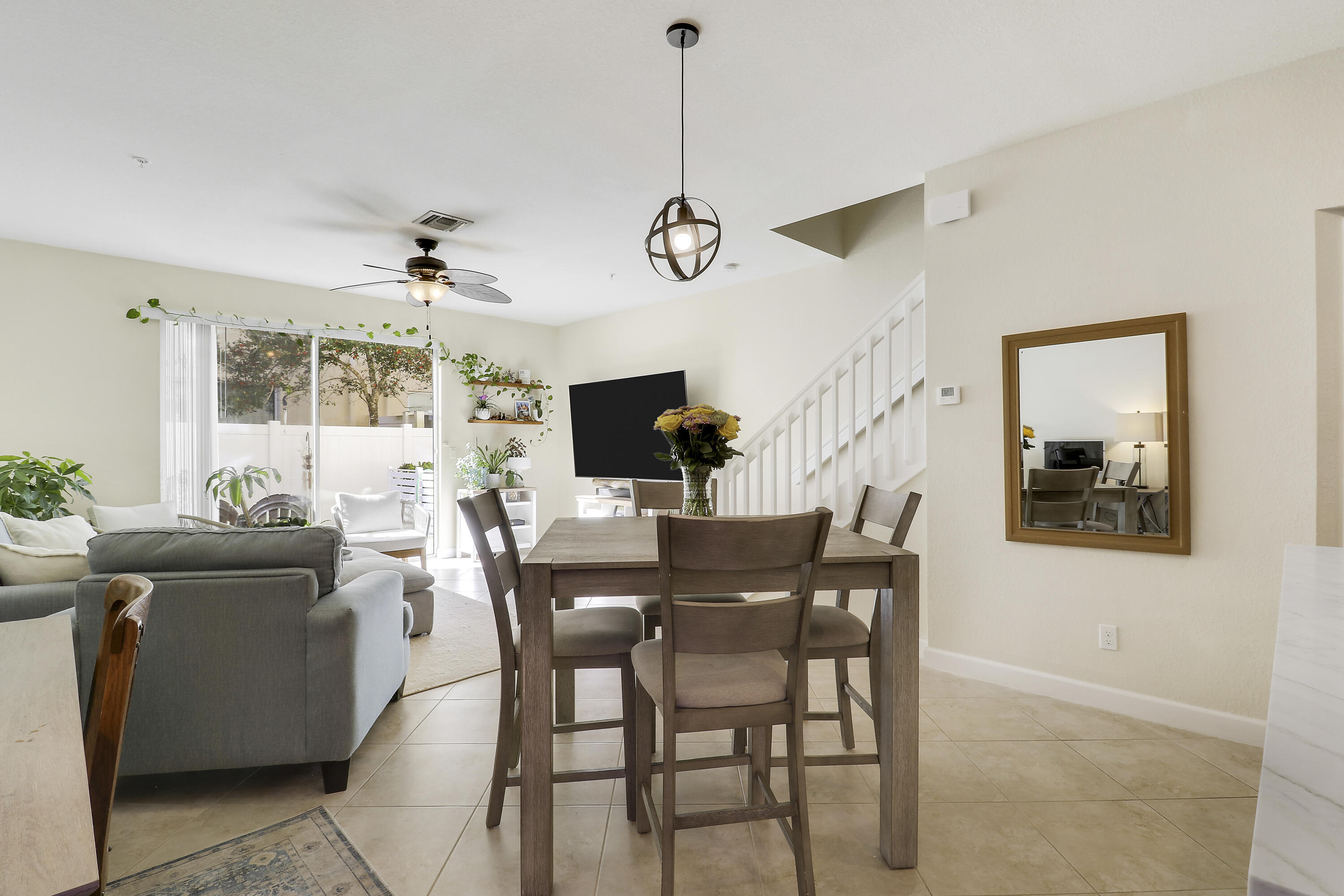 RIVER MARINA - Residential Lease