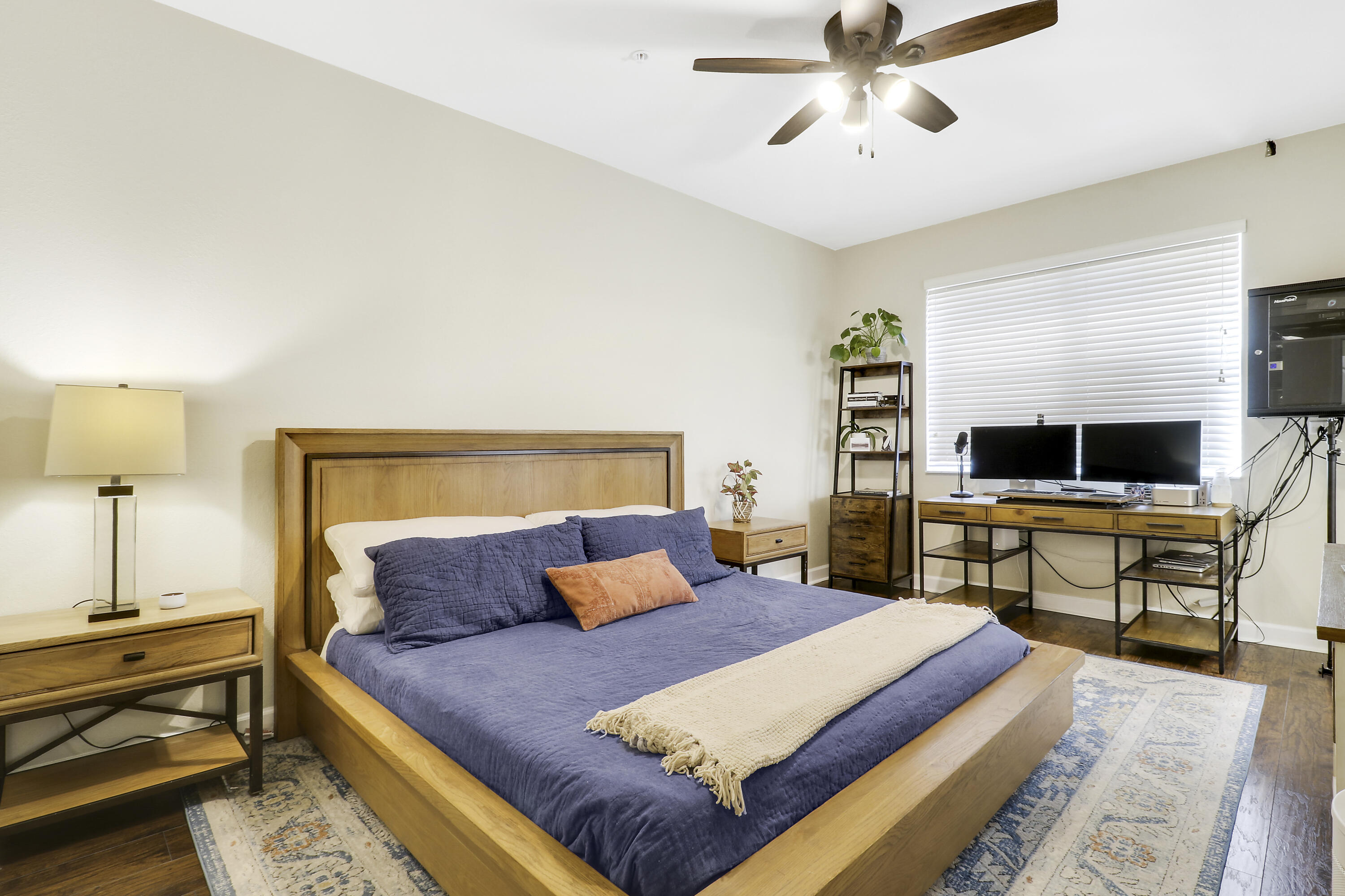 RIVER MARINA - Residential Lease