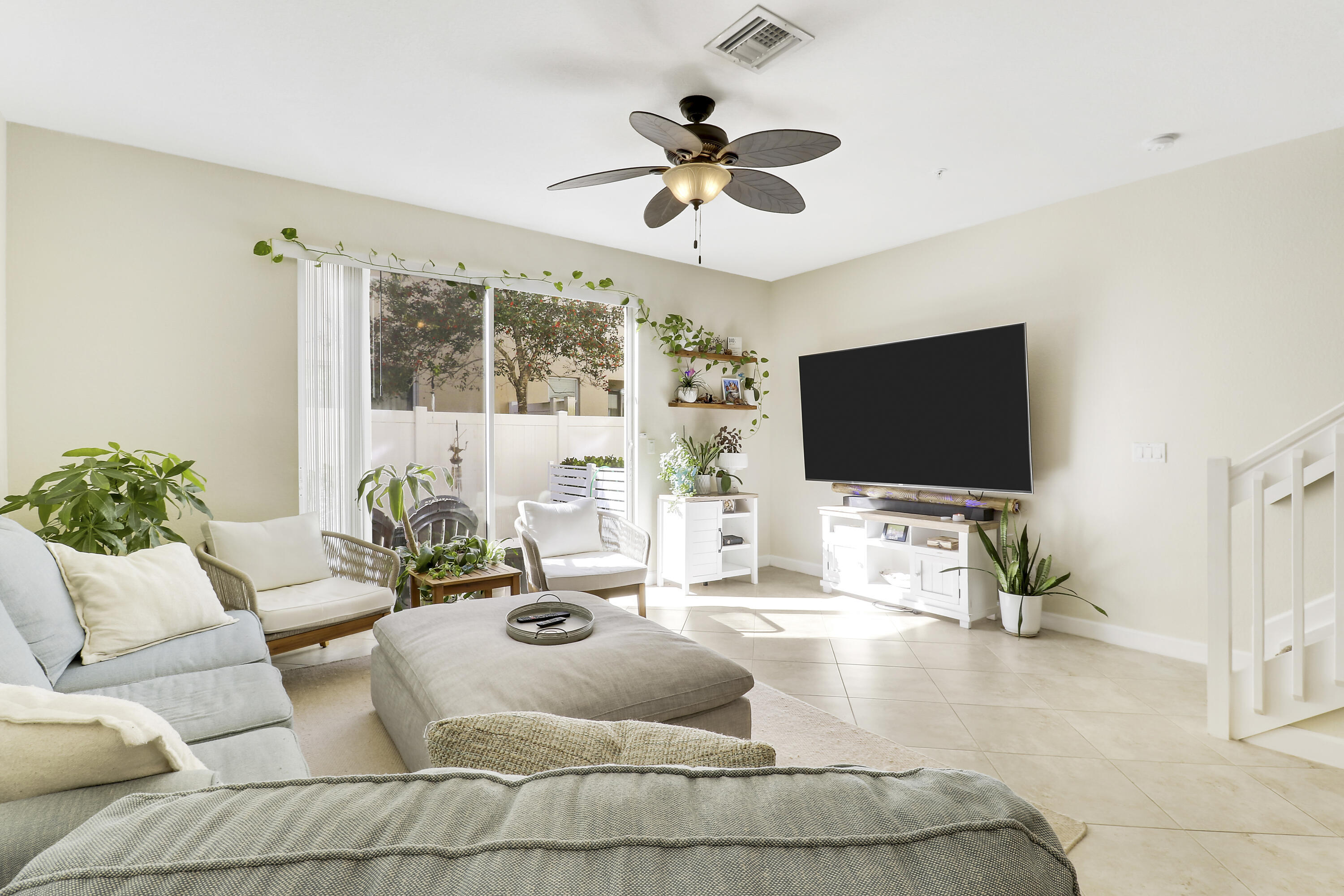 RIVER MARINA - Residential Lease
