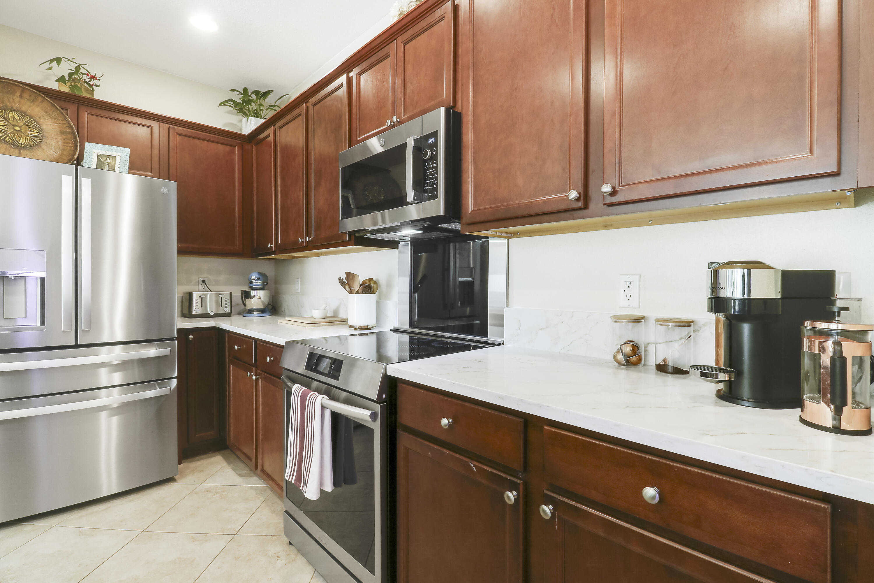 RIVER MARINA - Residential Lease