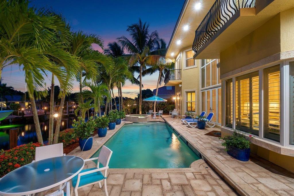 CORAL KEY VILLAS 1ST SEC - Residential