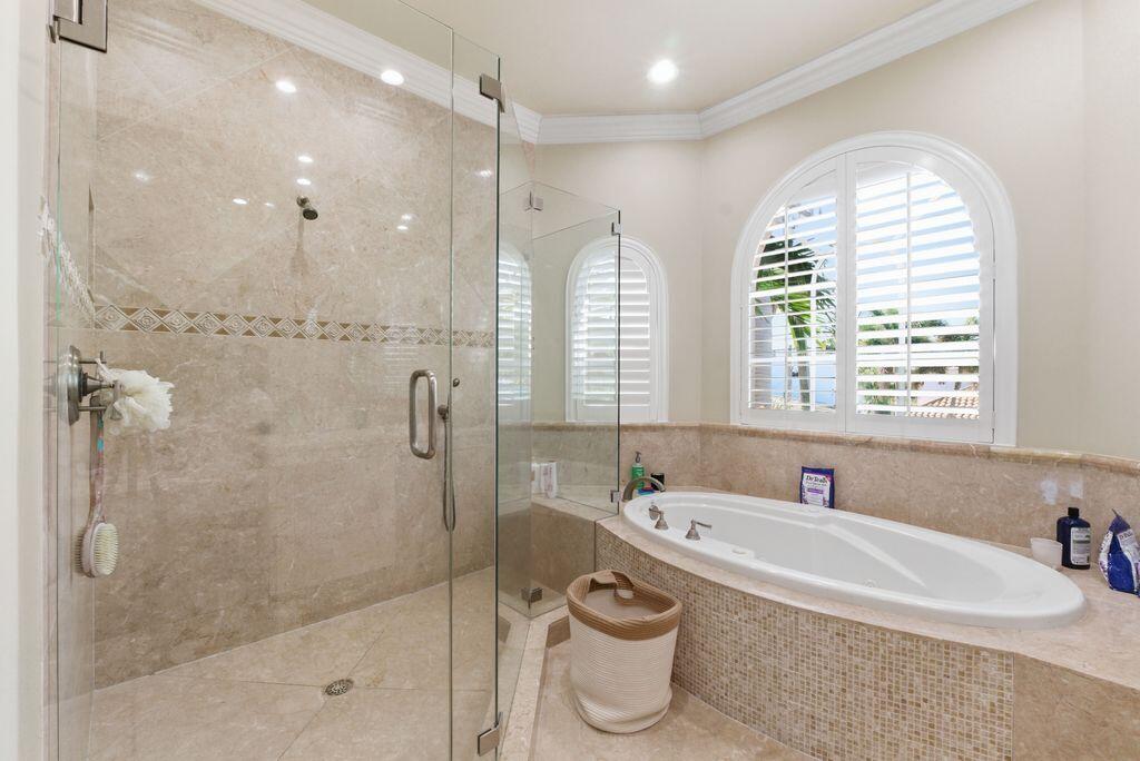 CORAL KEY VILLAS 1ST SEC - Residential