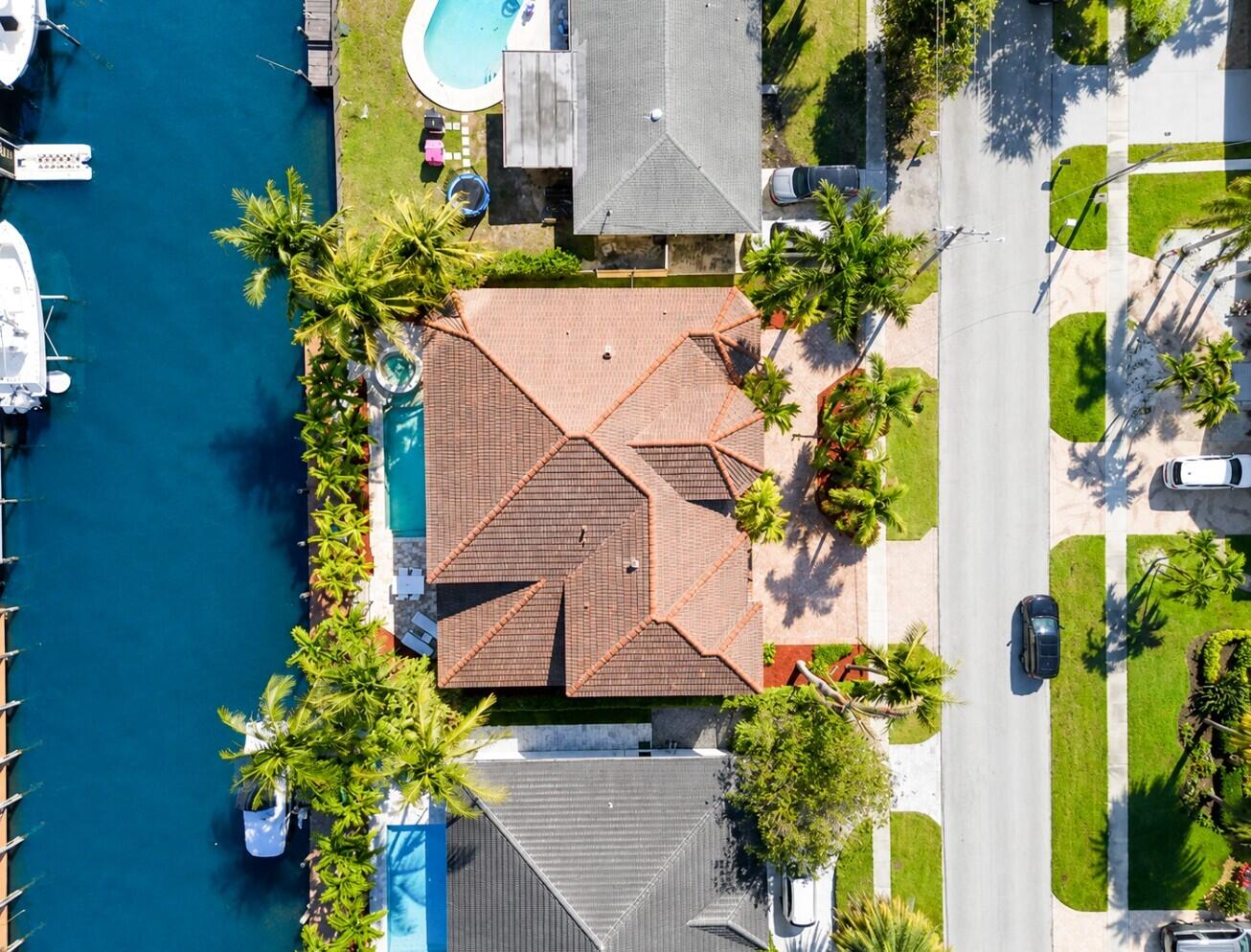 CORAL KEY VILLAS 1ST SEC - Residential