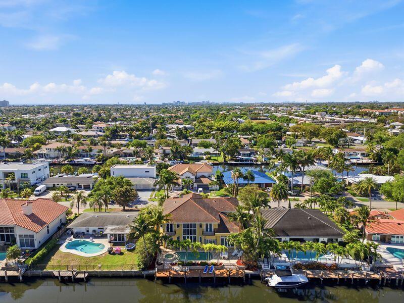 CORAL KEY VILLAS 1ST SEC - Residential