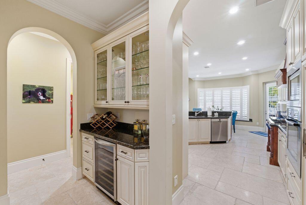 CORAL KEY VILLAS 1ST SEC - Residential