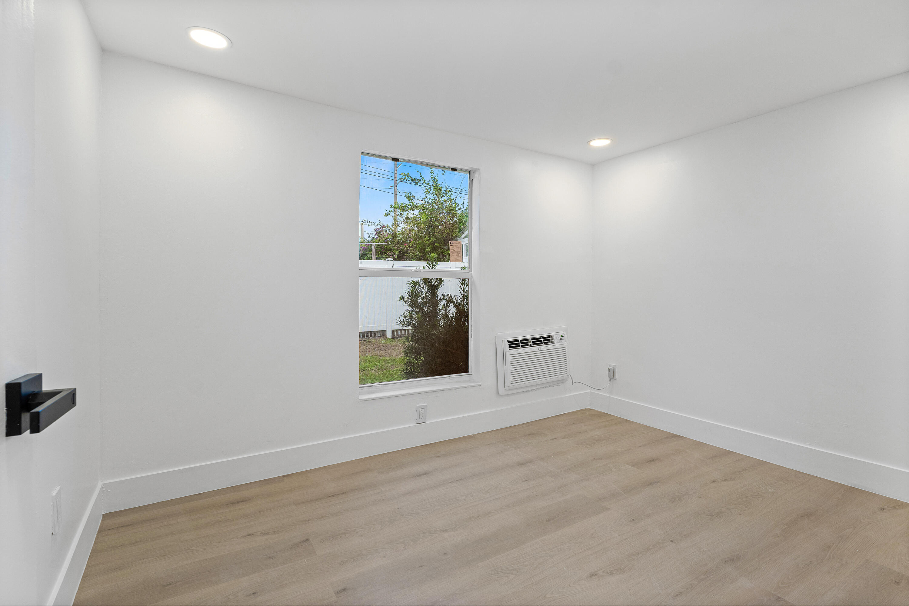 TOWN OF DELRAY - Residential