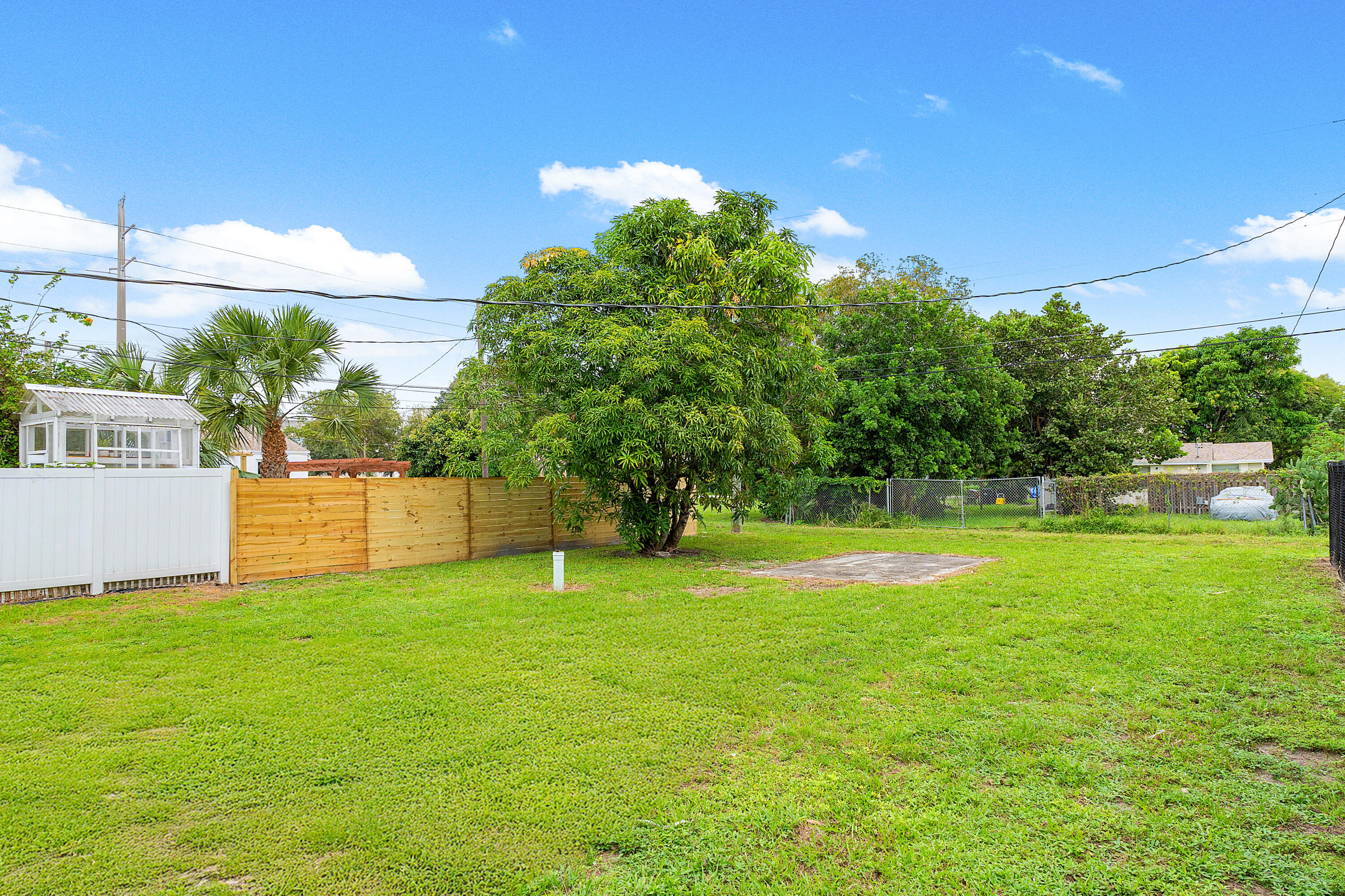TOWN OF DELRAY - Residential