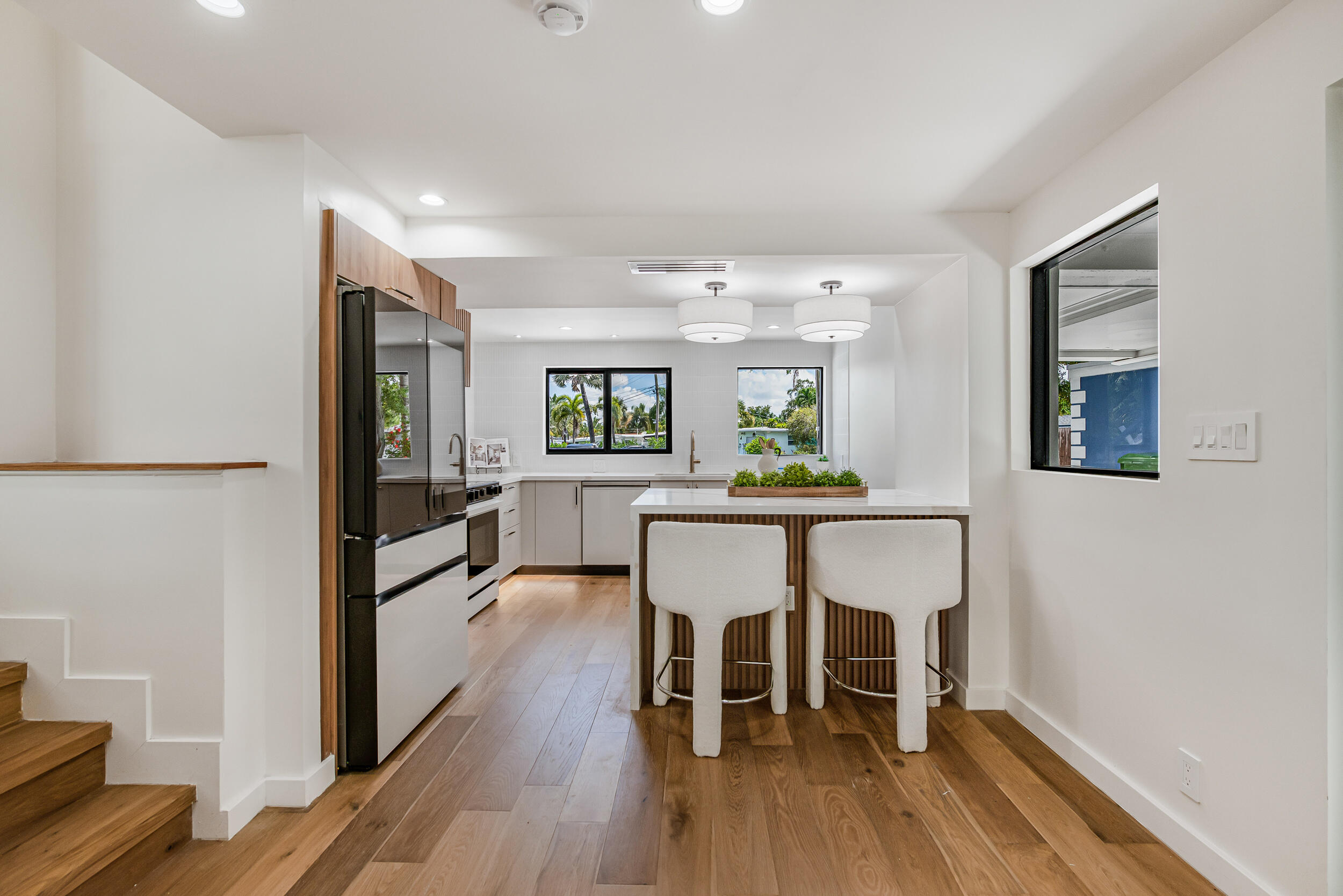 LAUDERDALE ISLES NO 2-BLK 10 - Residential Lease
