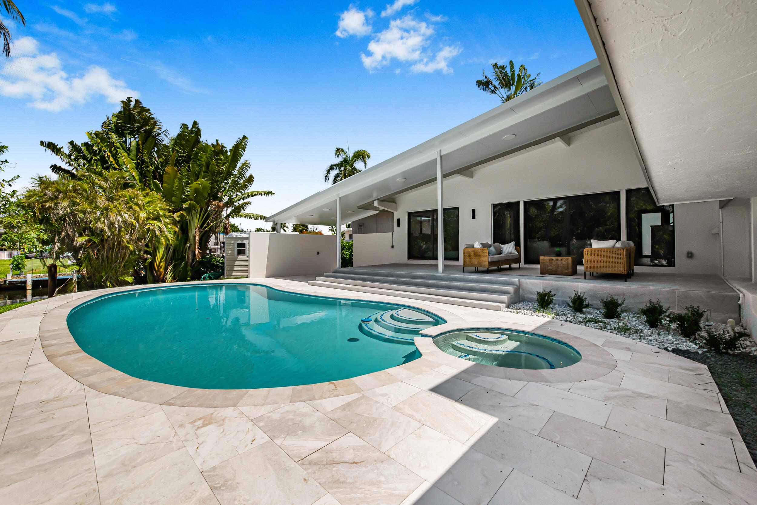 LAUDERDALE ISLES NO 2-BLK 10 - Residential Lease