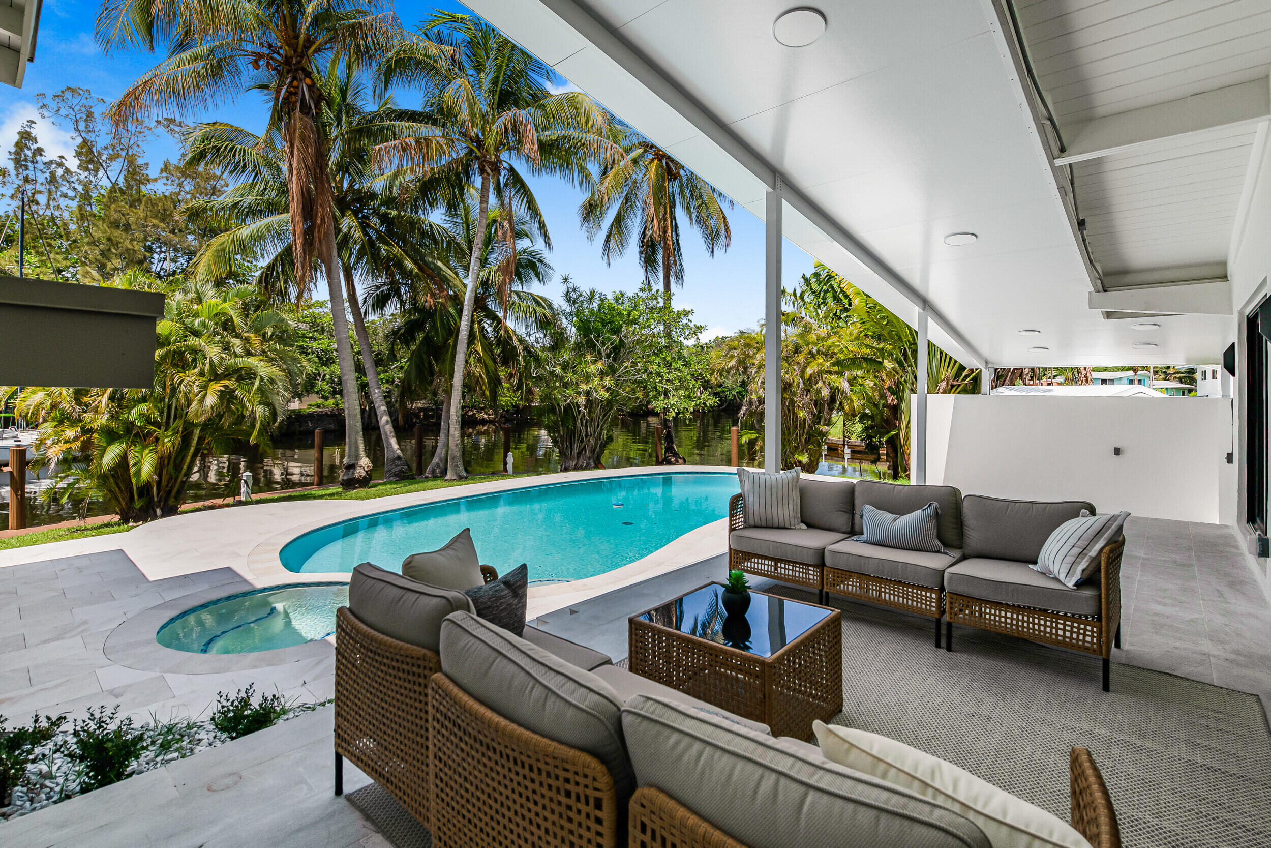 LAUDERDALE ISLES NO 2-BLK 10 - Residential Lease
