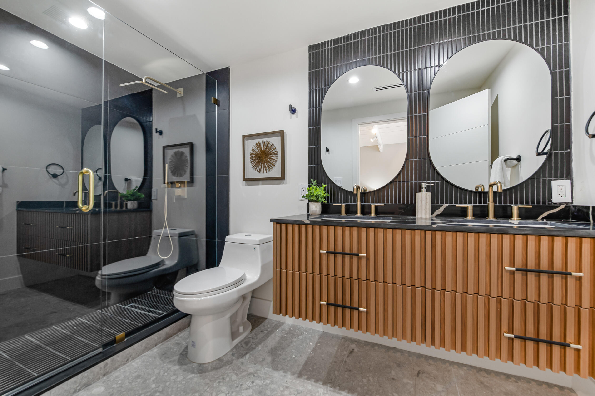 LAUDERDALE ISLES NO 2-BLK 10 - Residential Lease