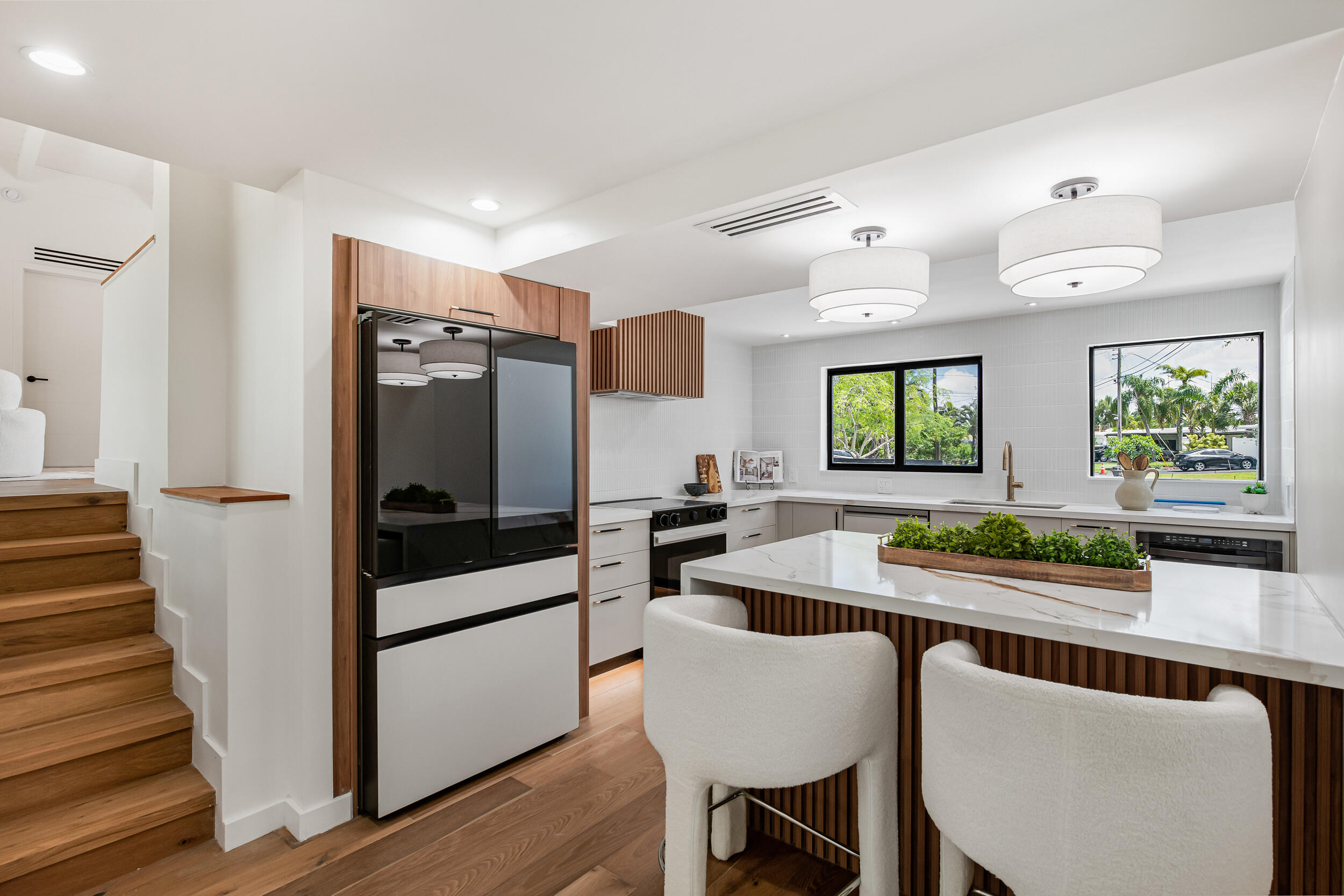 LAUDERDALE ISLES NO 2-BLK 10 - Residential Lease