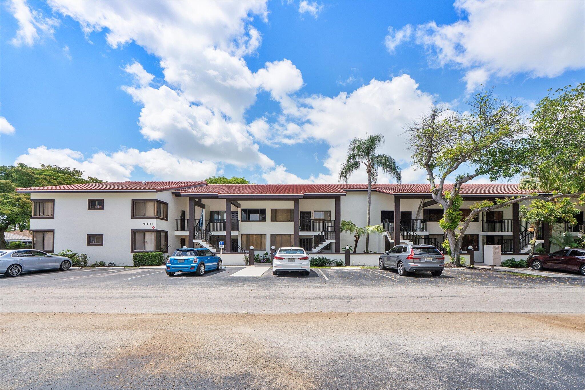 MIRA LAGO - Residential