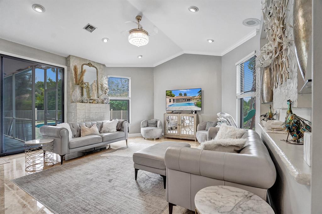 EAGLE POINT - Residential