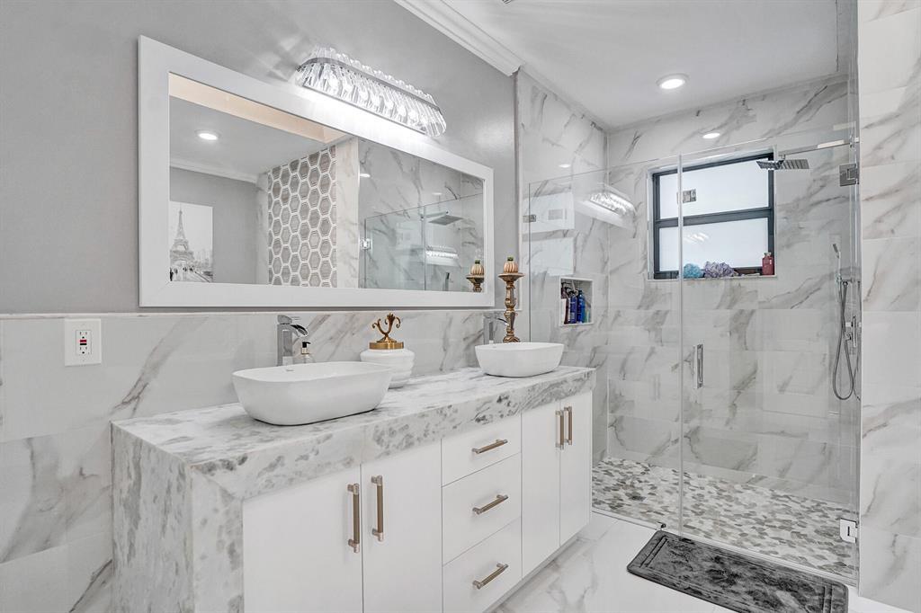 EAGLE POINT - Residential