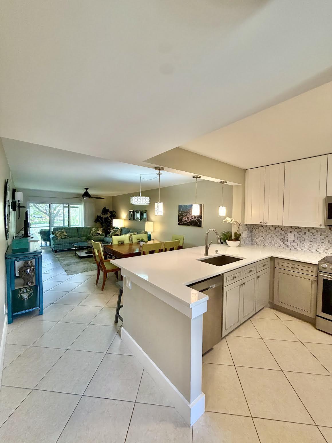 BOCA PALMS - Residential