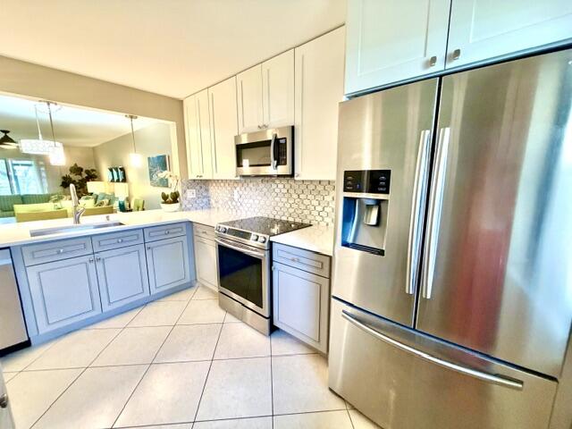 BOCA PALMS - Residential