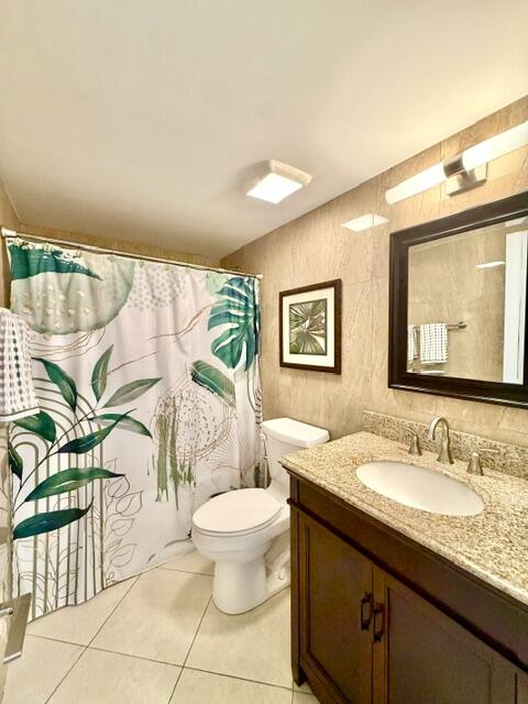 BOCA PALMS - Residential
