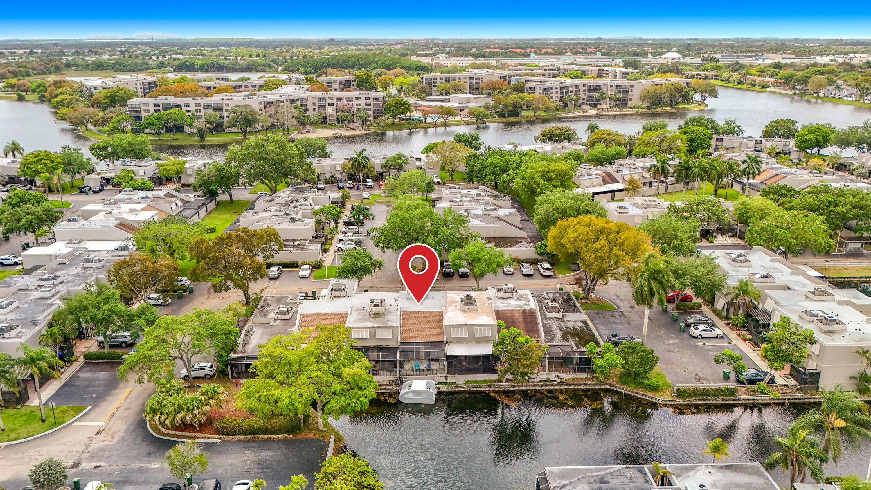 VILLAS LAKES - Residential