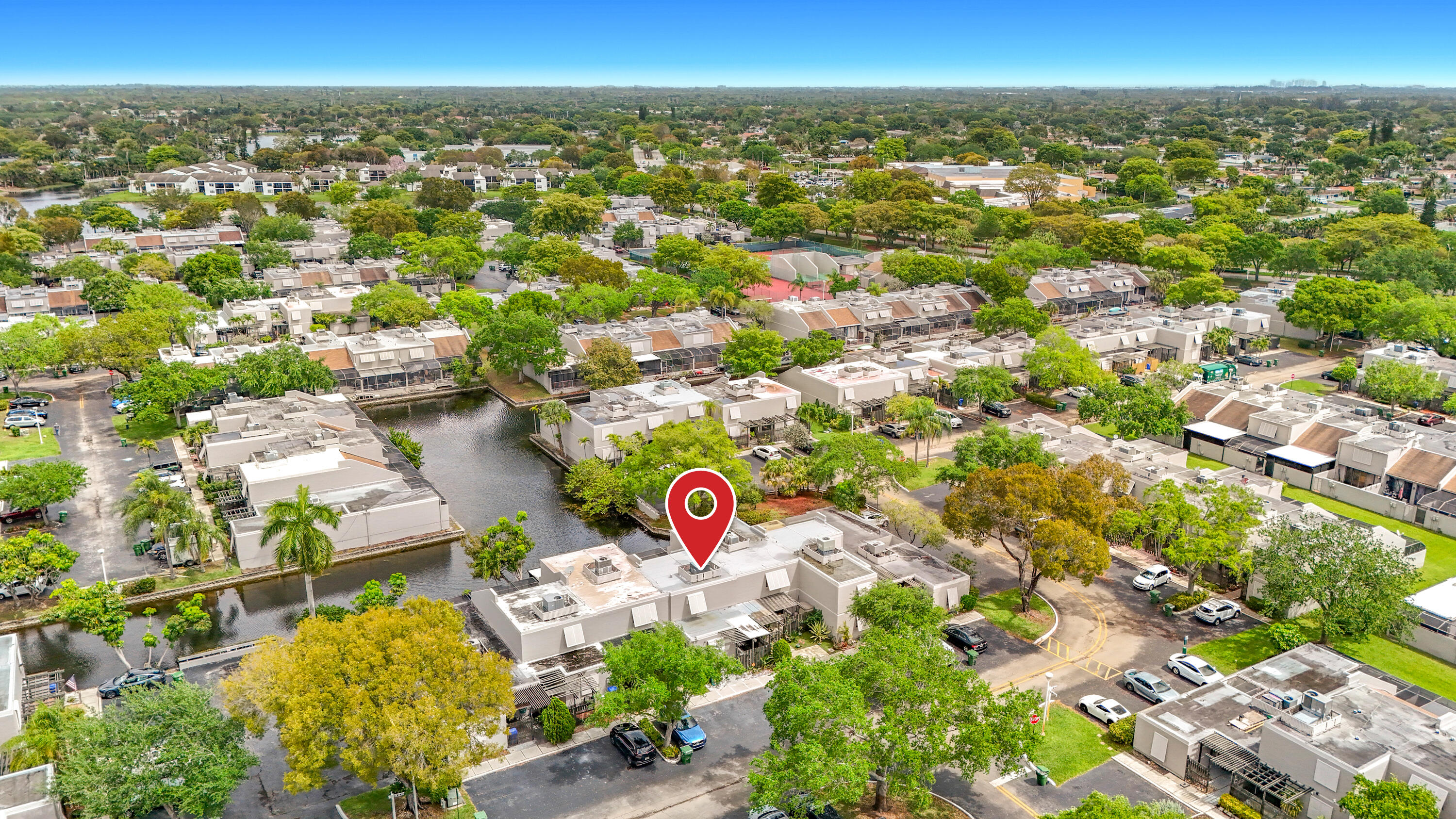 VILLAS LAKES - Residential