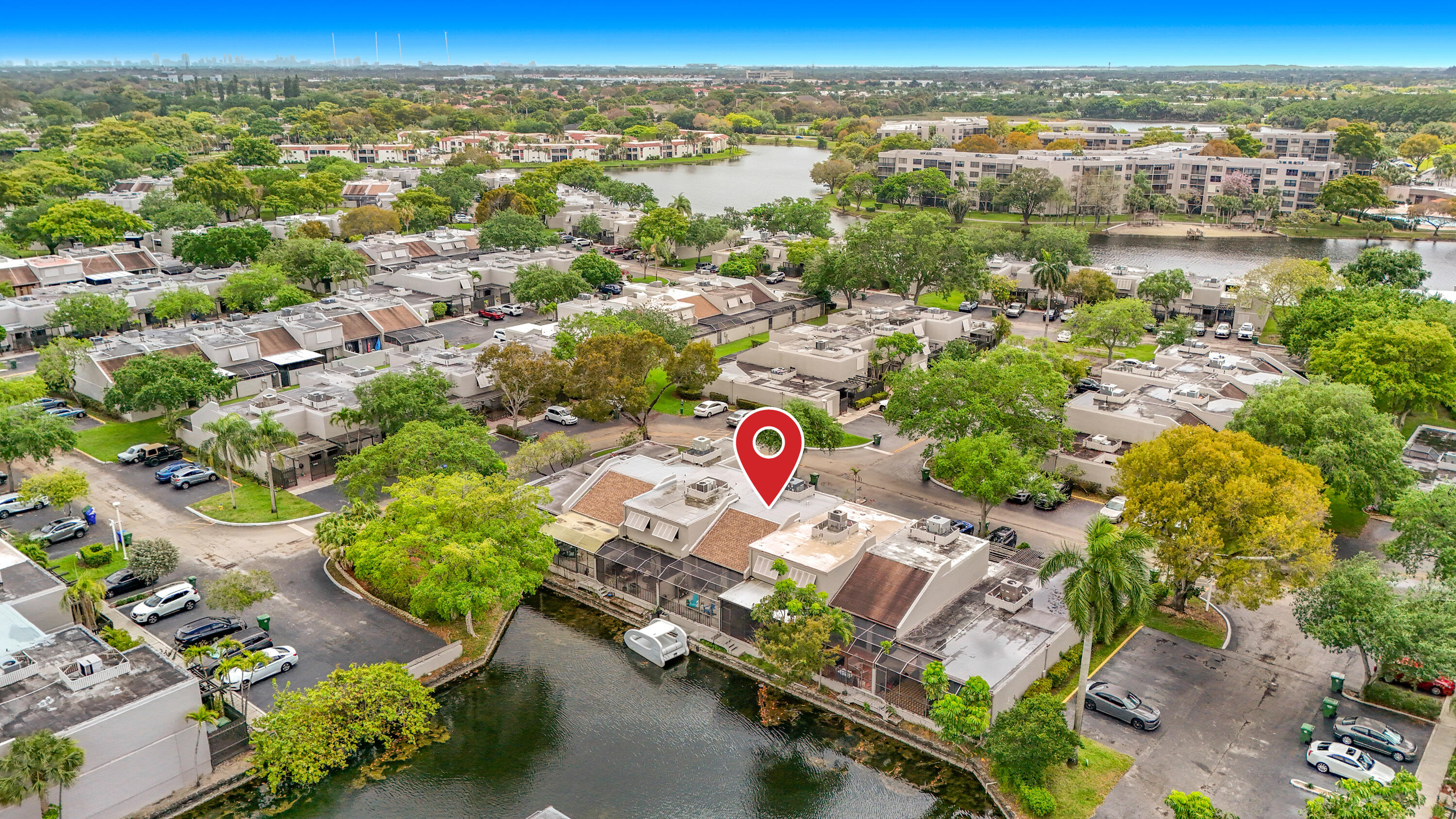 VILLAS LAKES - Residential