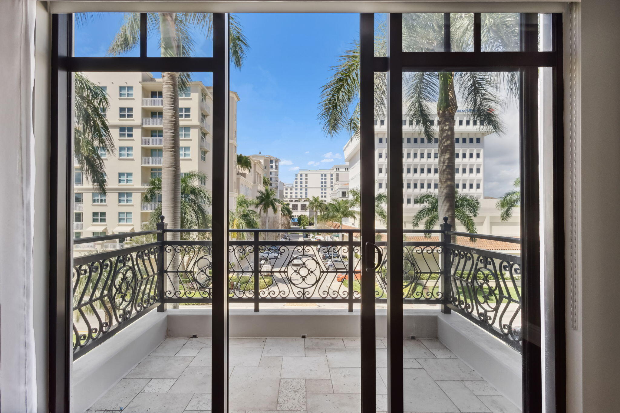 200 EAST - Residential Lease