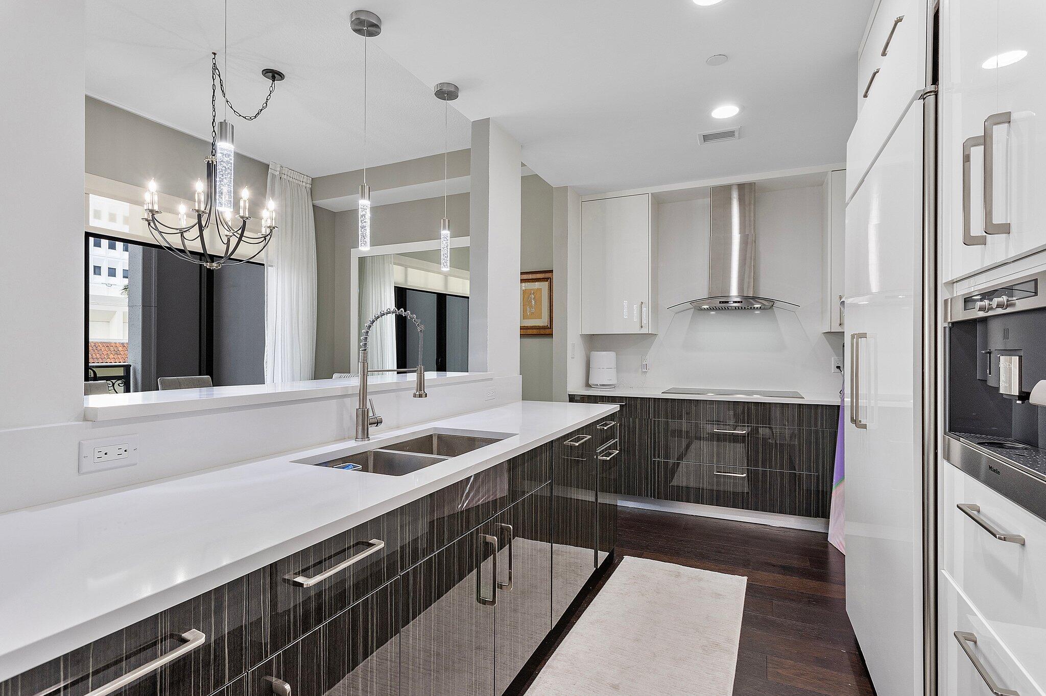 200 EAST - Residential Lease