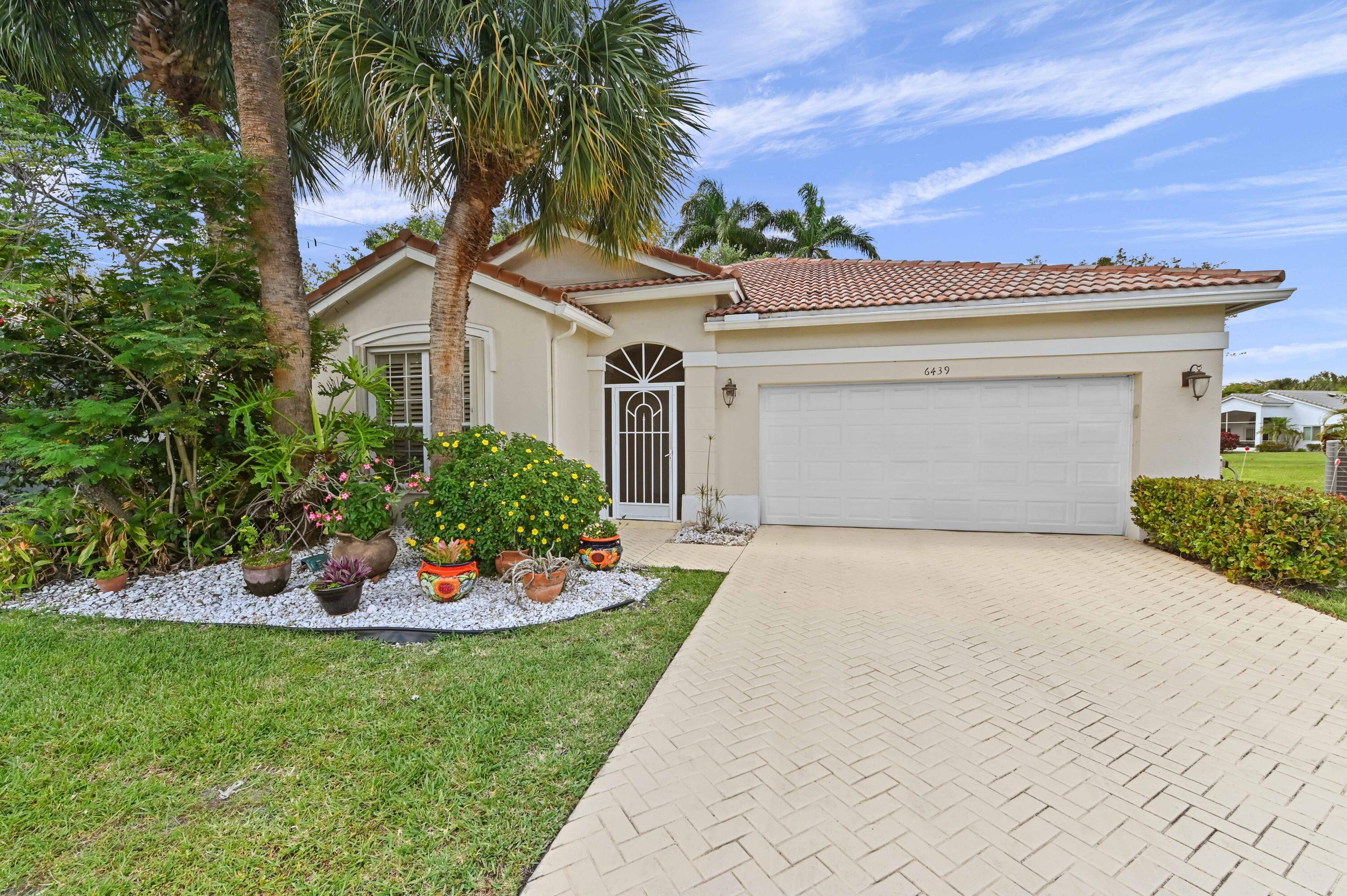 CORAL LAKES - Residential