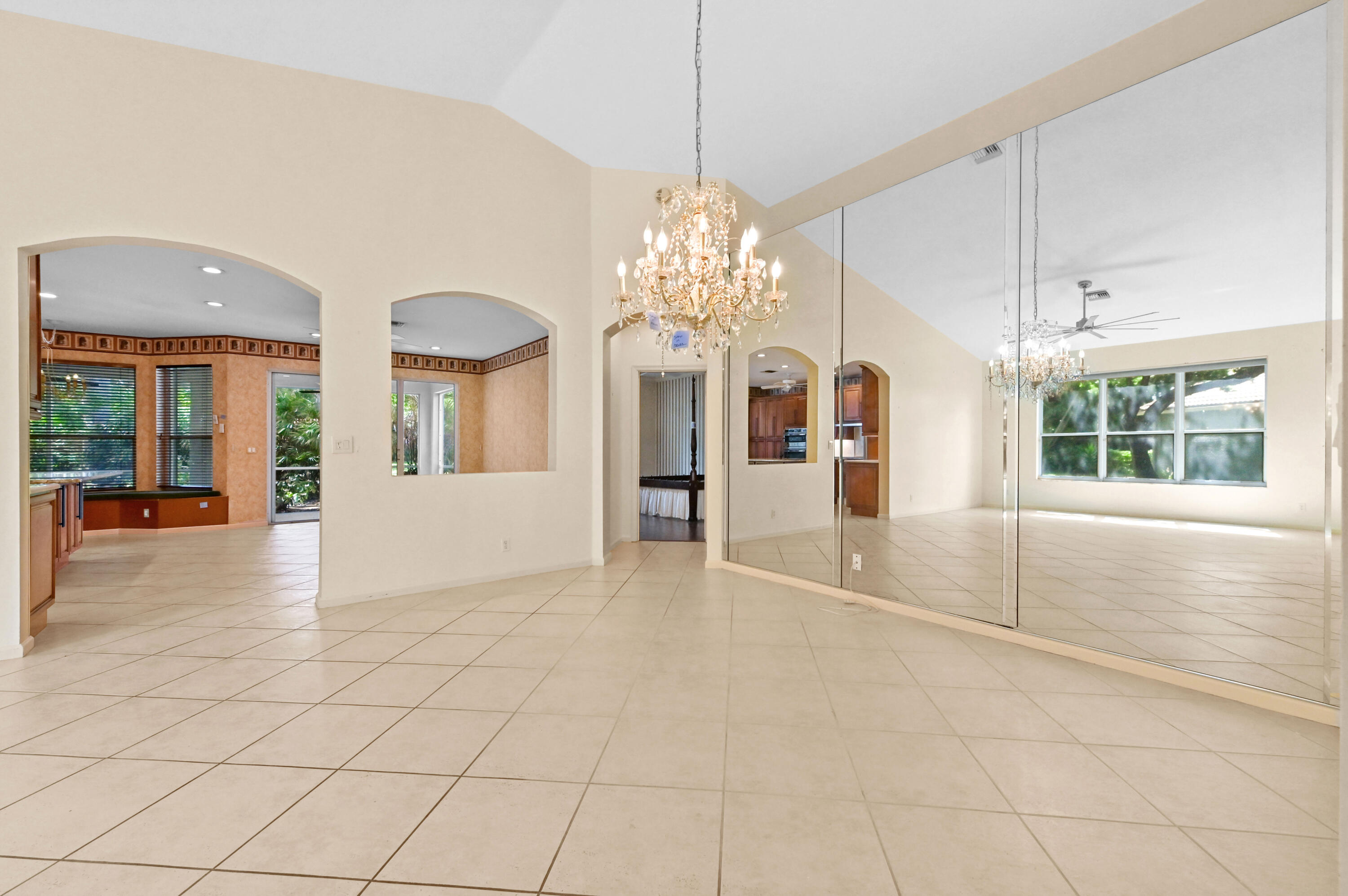 CORAL LAKES - Residential