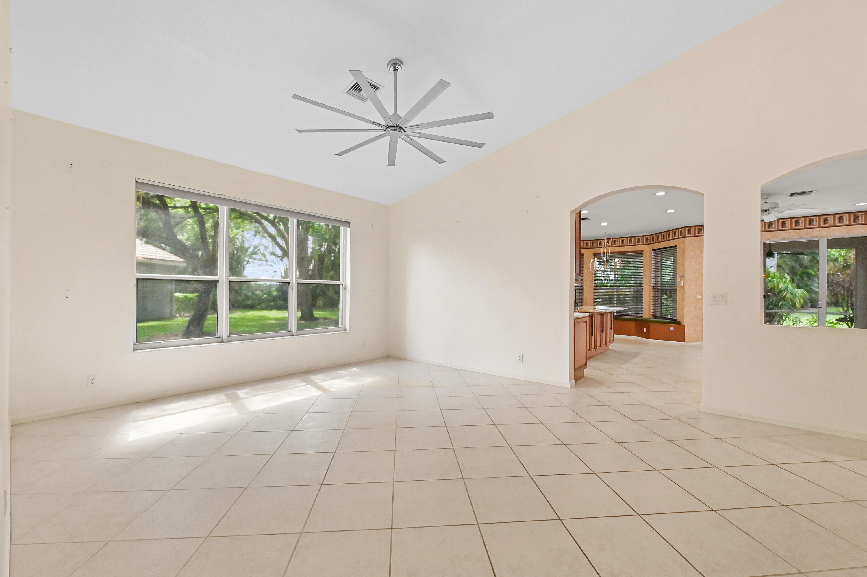 CORAL LAKES - Residential