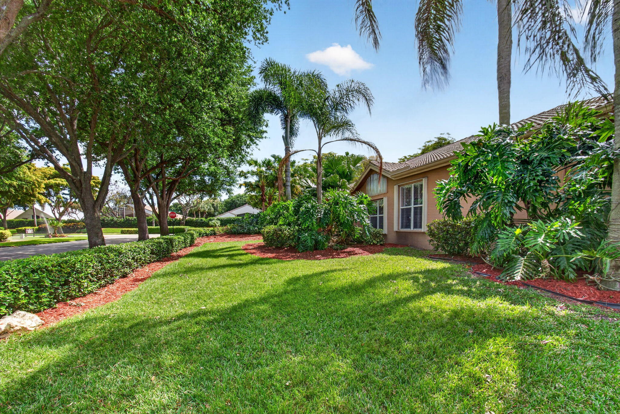 VALENCIA LAKES 1 - Residential