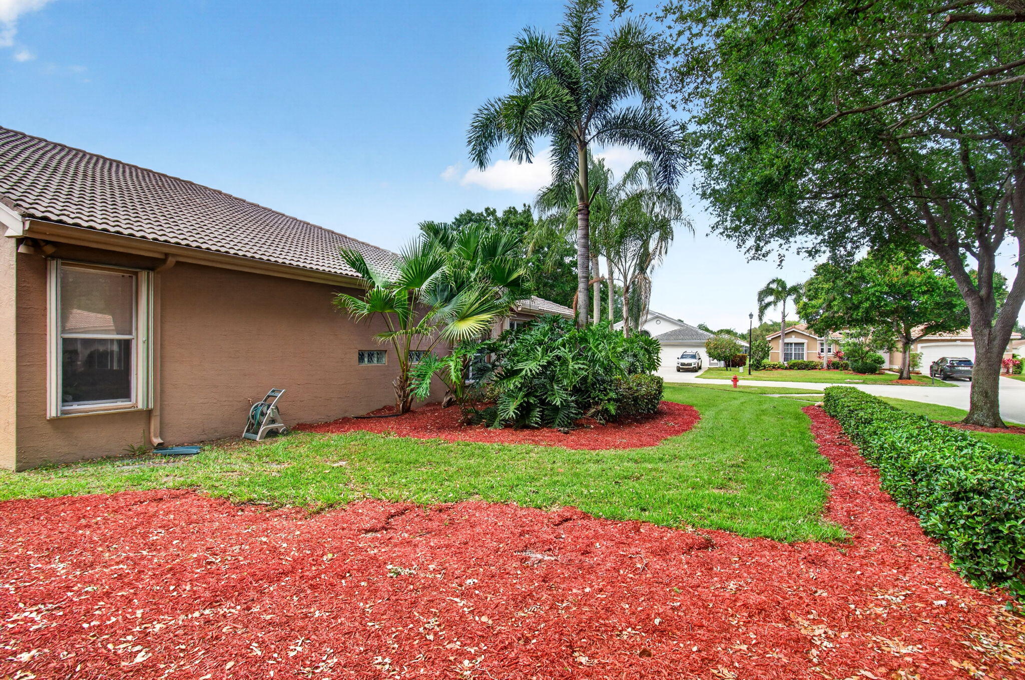 VALENCIA LAKES 1 - Residential