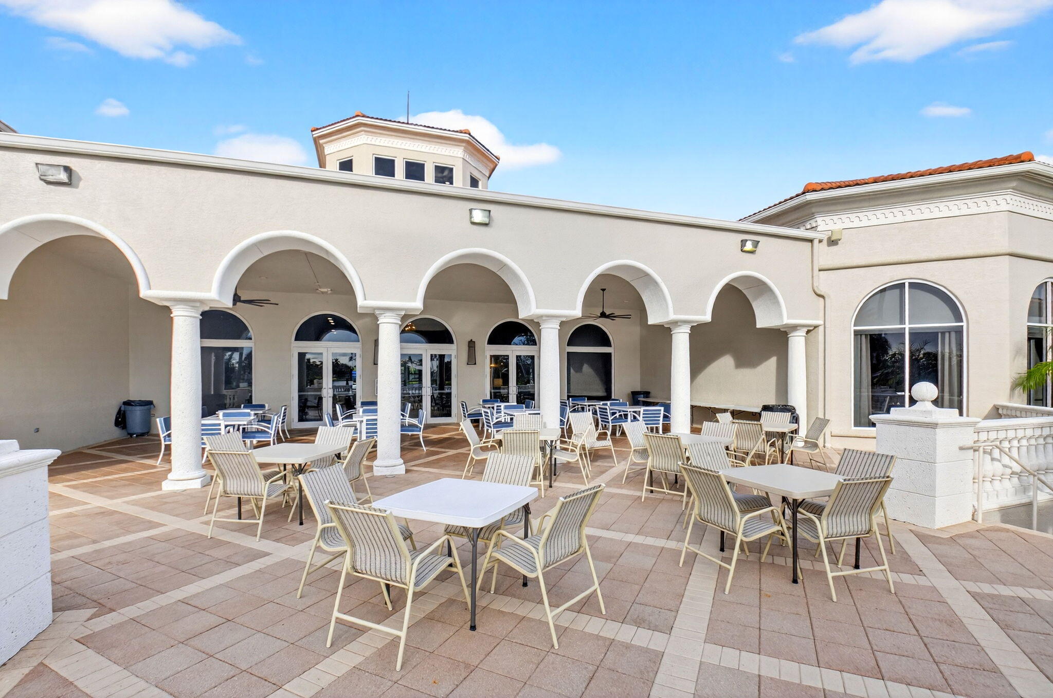 VALENCIA LAKES 1 - Residential