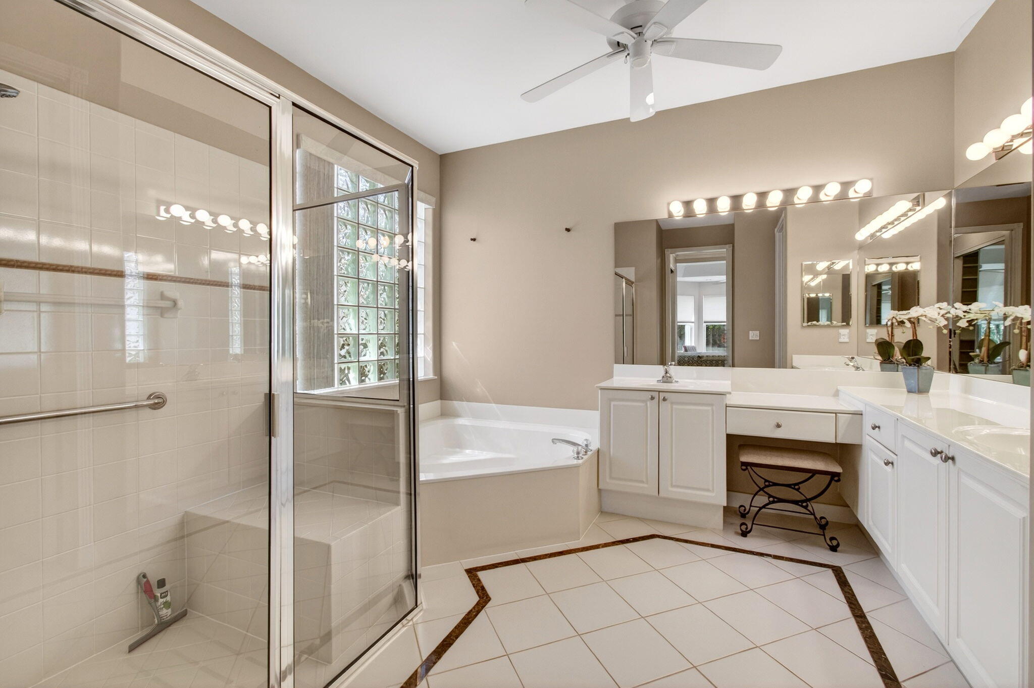VALENCIA LAKES 1 - Residential