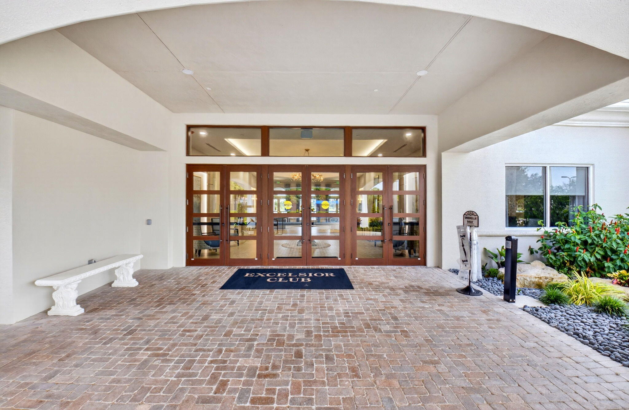 VALENCIA LAKES 1 - Residential