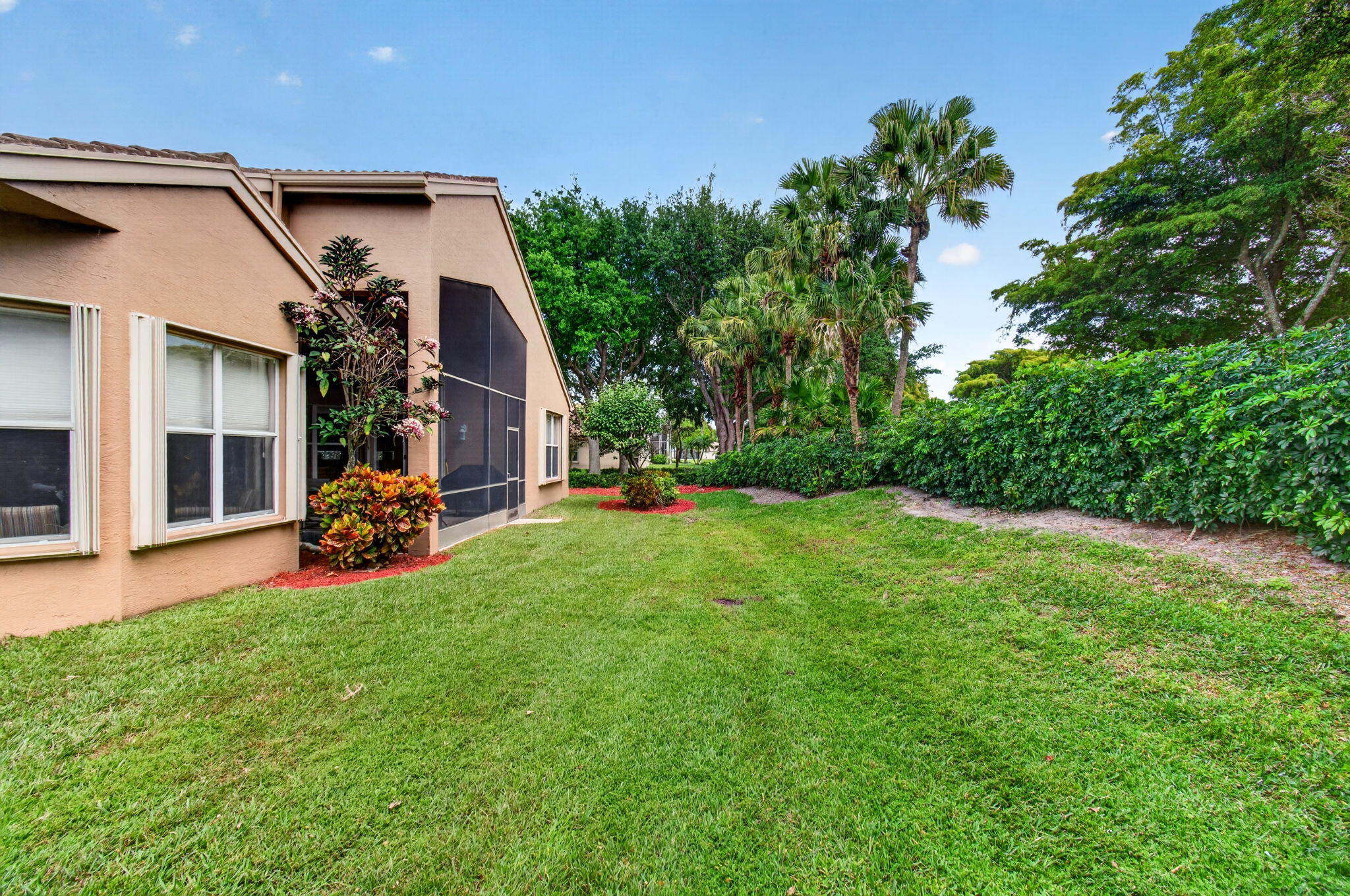 VALENCIA LAKES 1 - Residential