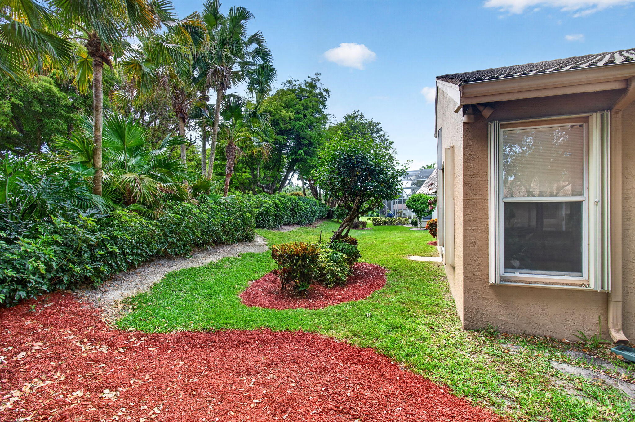 VALENCIA LAKES 1 - Residential