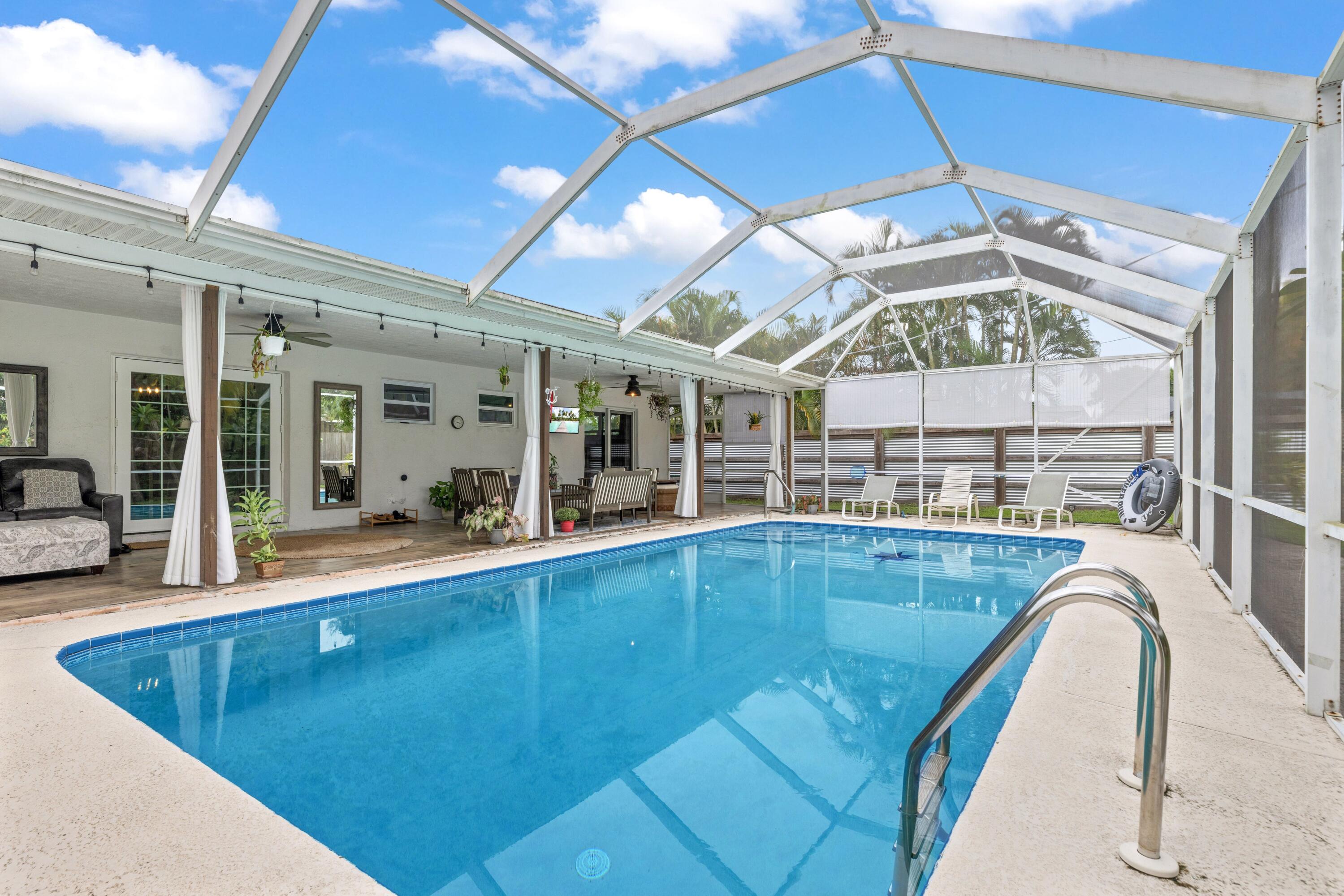 PALM LAKE PARK - Residential Lease
