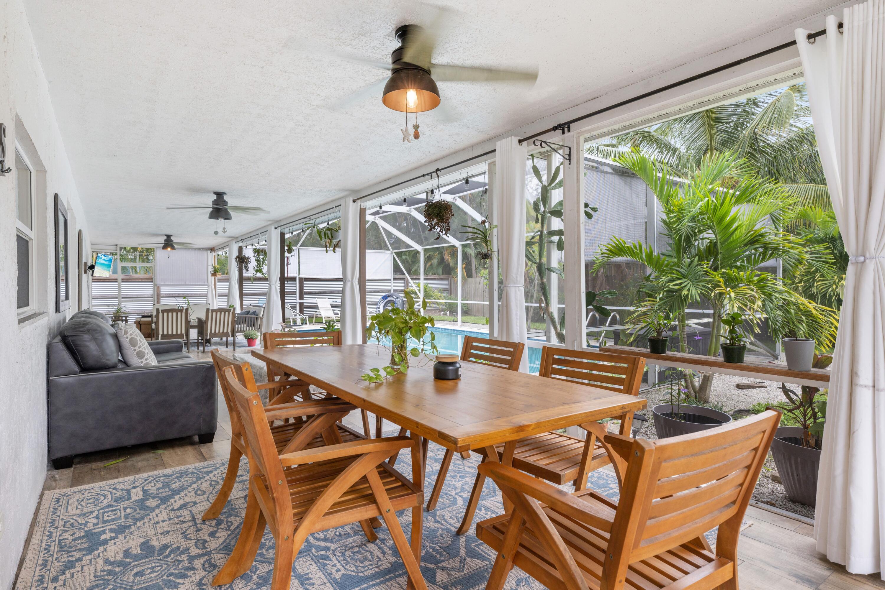 PALM LAKE PARK - Residential Lease