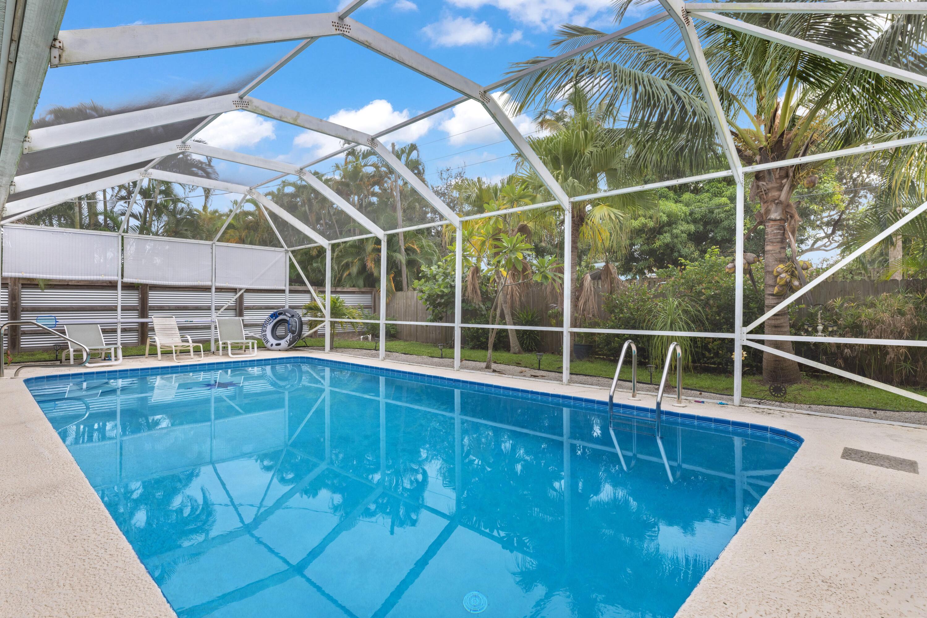 PALM LAKE PARK - Residential Lease