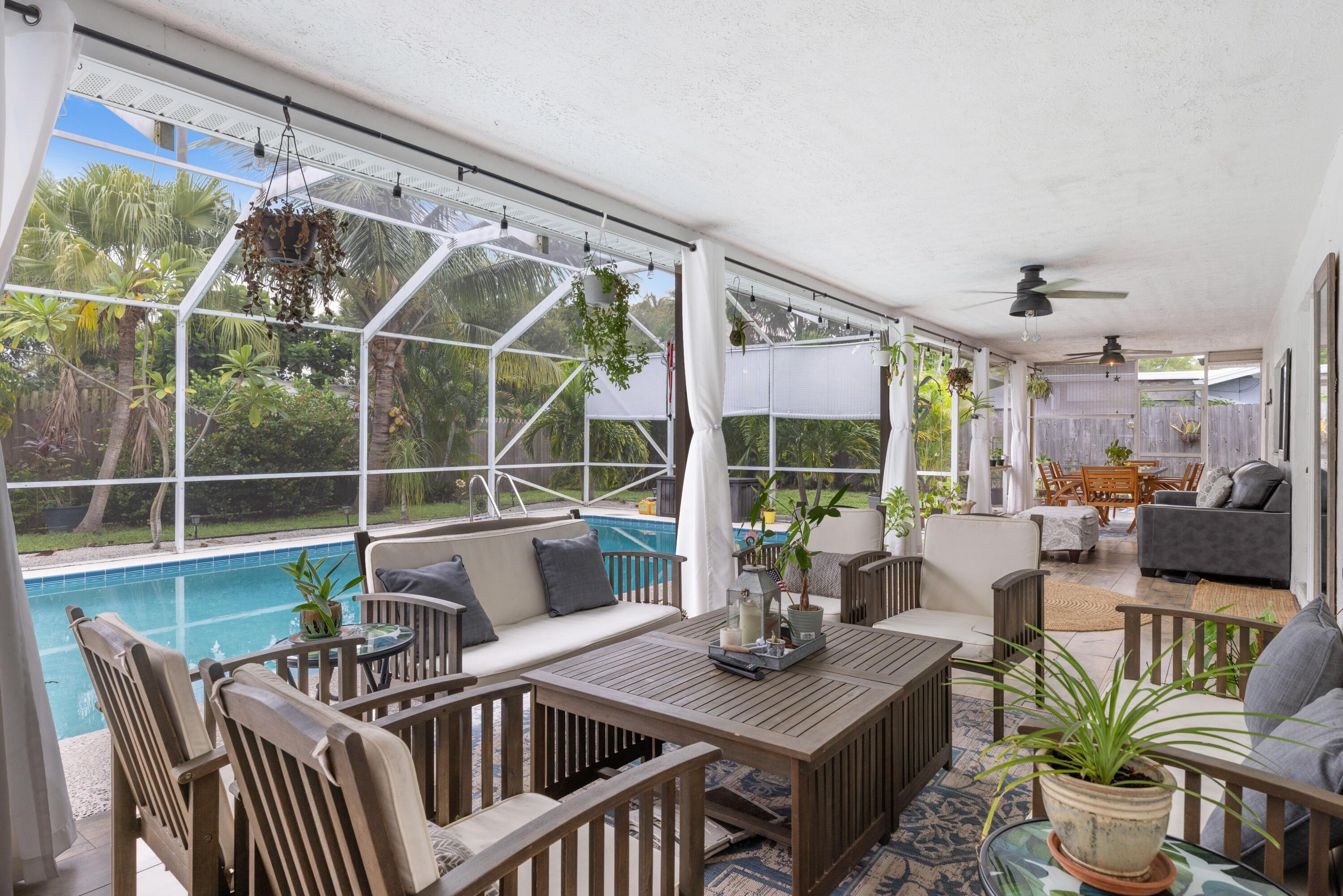 PALM LAKE PARK - Residential Lease