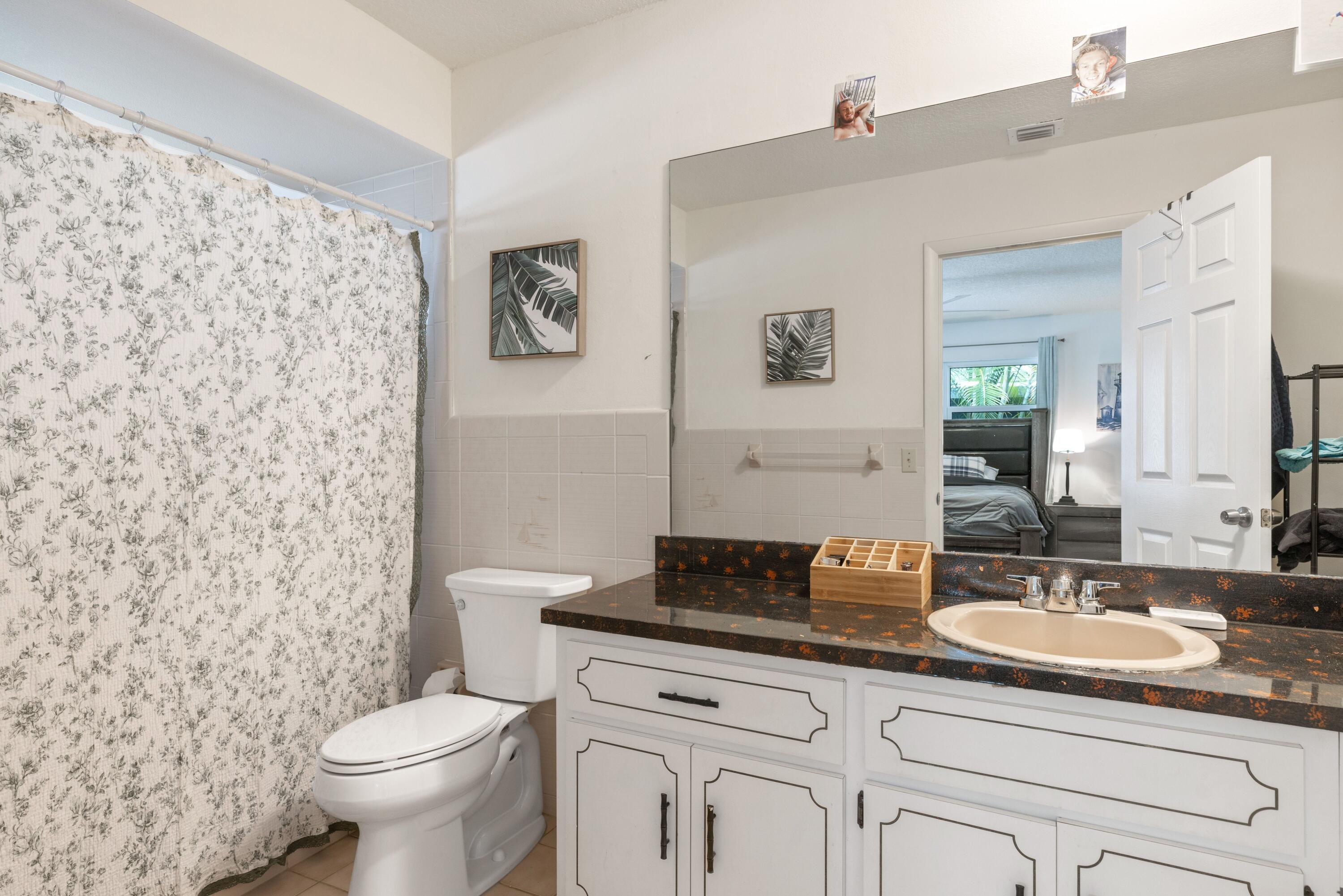 PALM LAKE PARK - Residential Lease