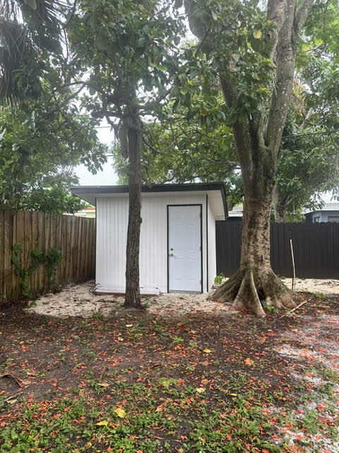 MELROSE PARK SEC 4 - Residential Lease