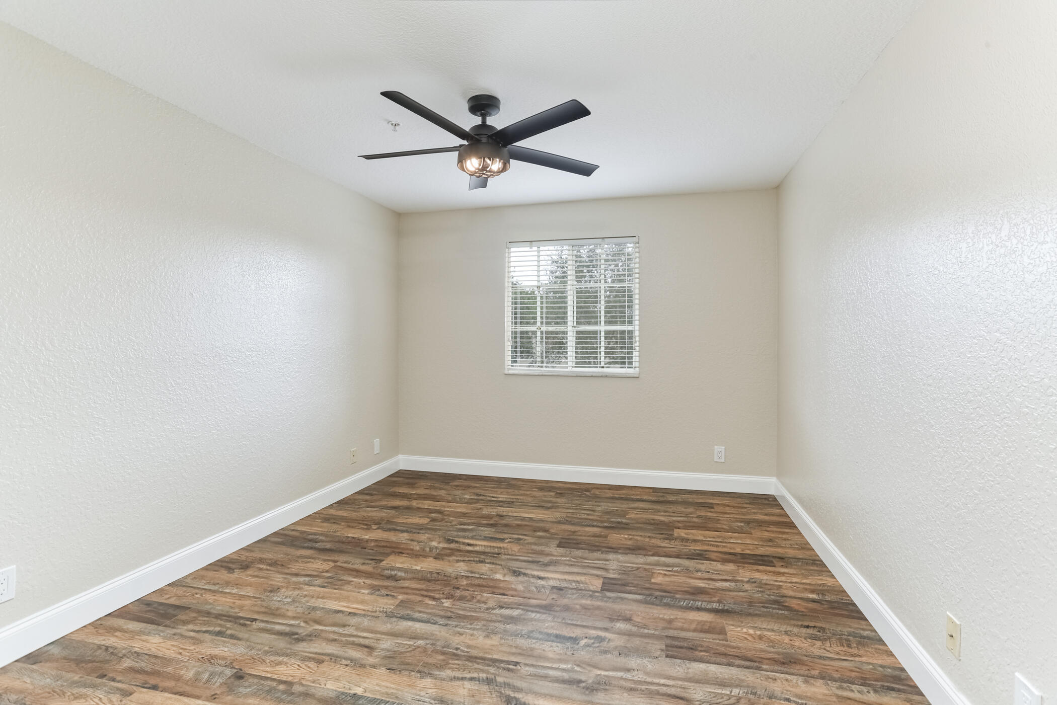 MARTINS CROSSING - Residential Lease