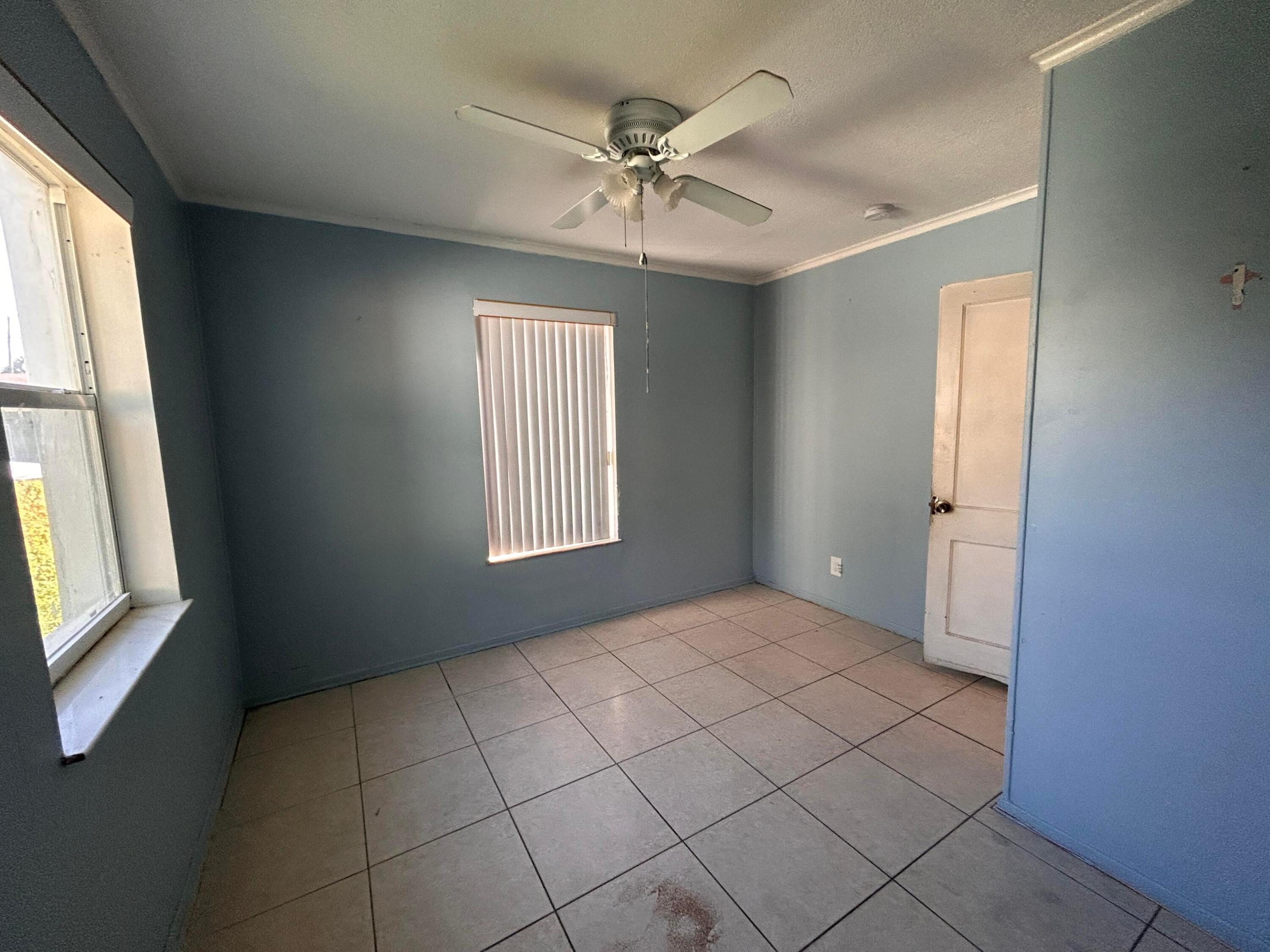 RIVIERA BEACH HEIGHTS ADD 3 - Residential
