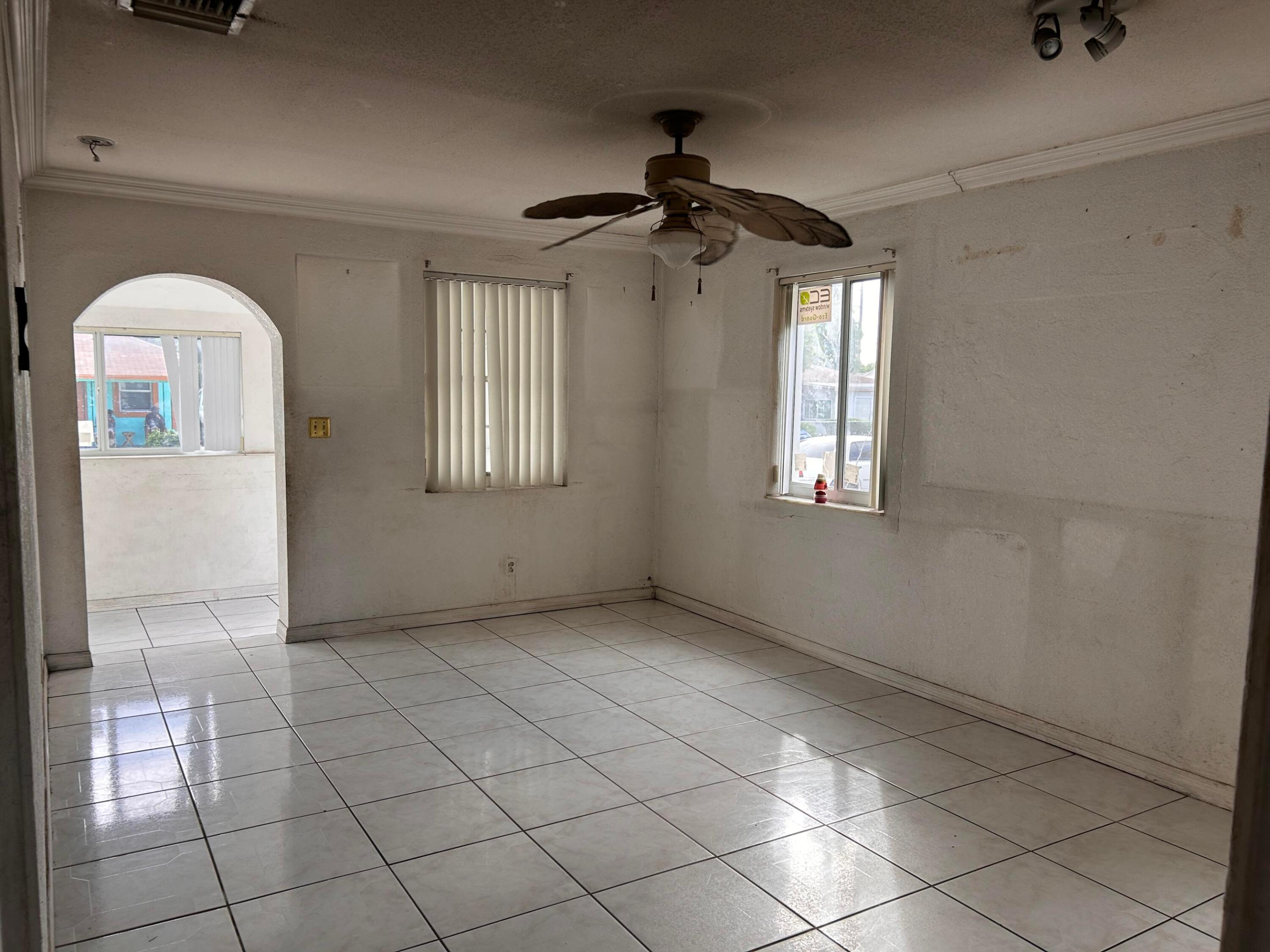 RIVIERA BEACH HEIGHTS ADD 3 - Residential