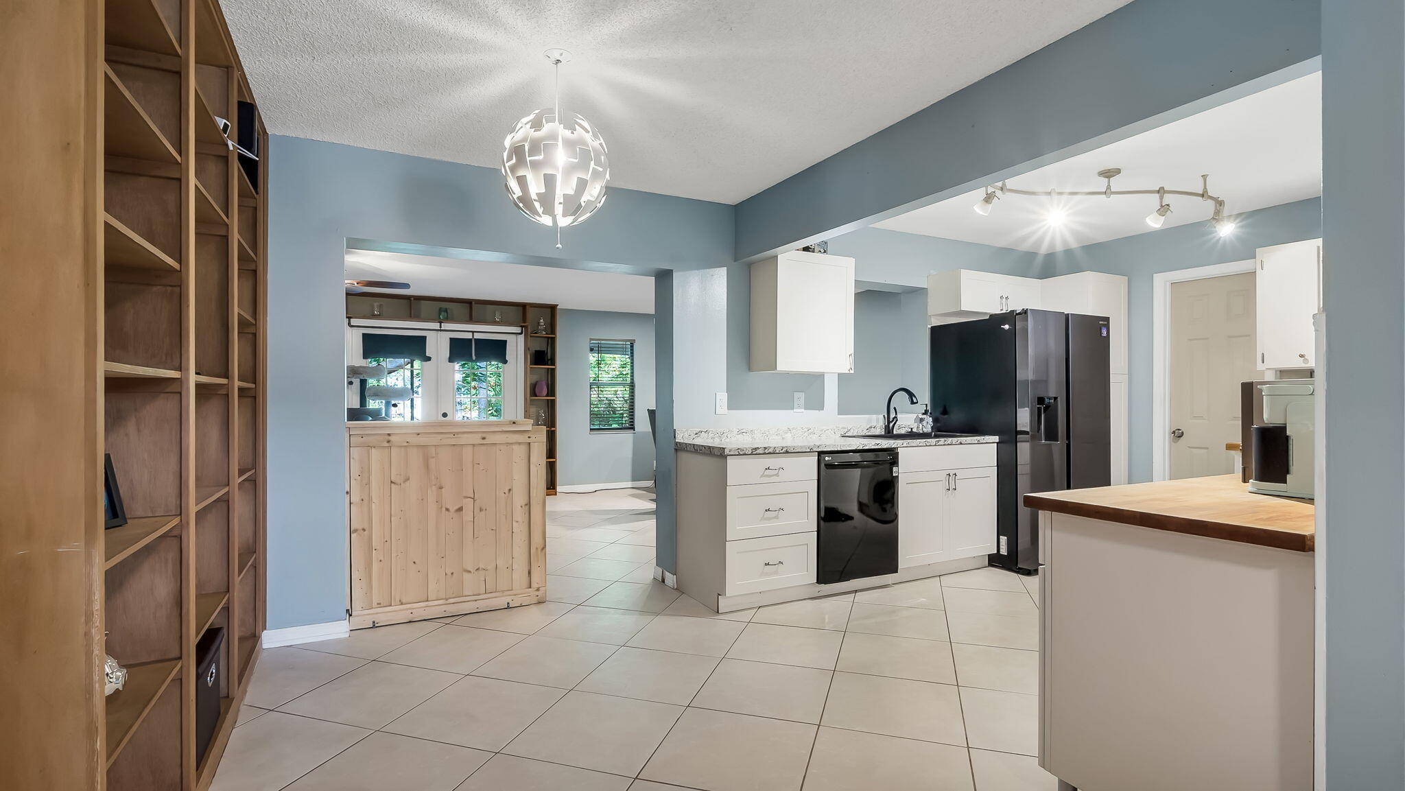 PALM BEACH FARMS CO 3 - Residential