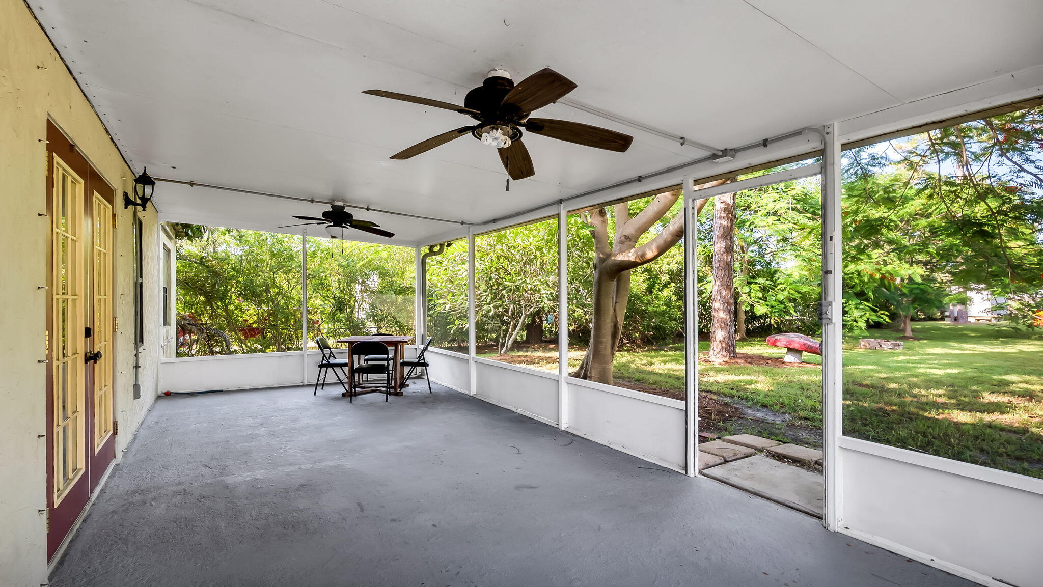 PALM BEACH FARMS CO 3 - Residential