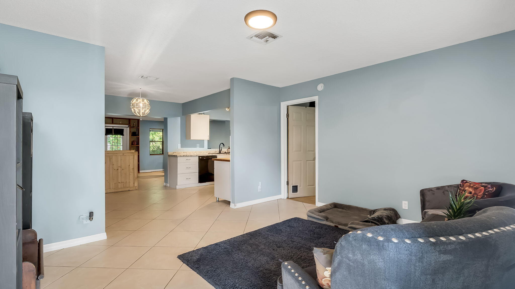 PALM BEACH FARMS CO 3 - Residential